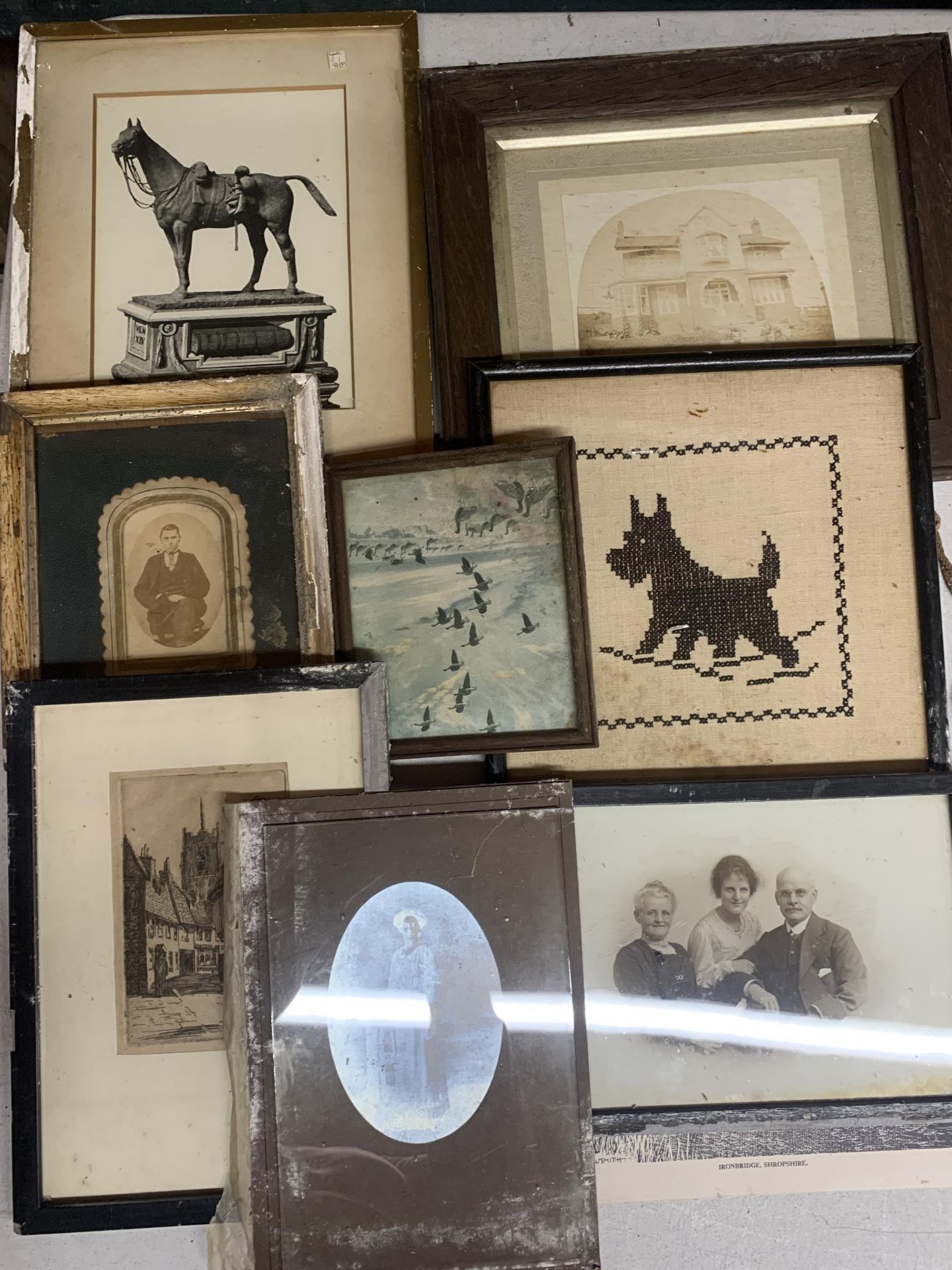 A COLLECTION OF VINTAGE FRAMED ENGRAVINGS, SCOTTY DOG EMBROIDERY ETC