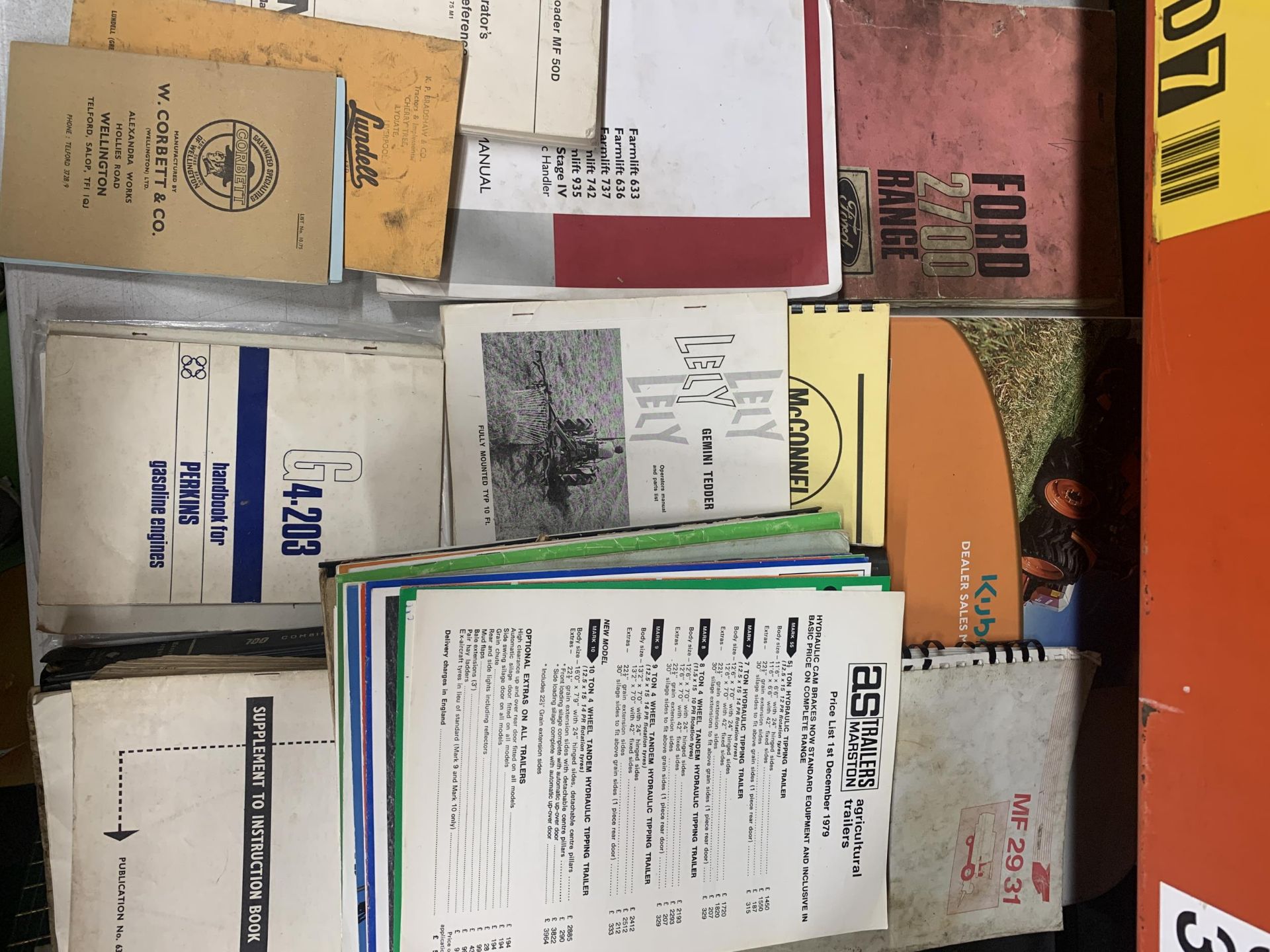 A COLLECTION OF VINTAGE MANUALS, TRACTORS ETC, FORD 2700 RANGE ETC