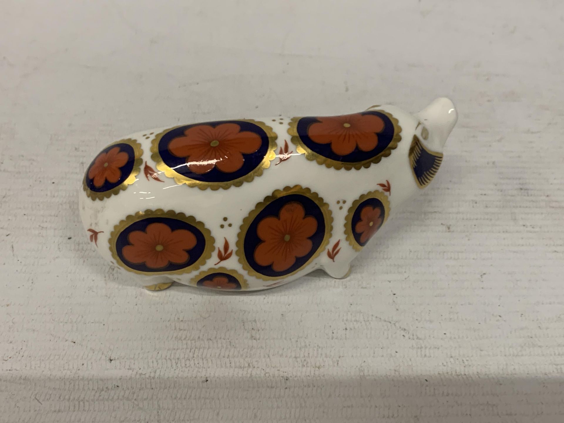 A ROYAL CROWN DERBY PIG (SECOND) - Image 2 of 3