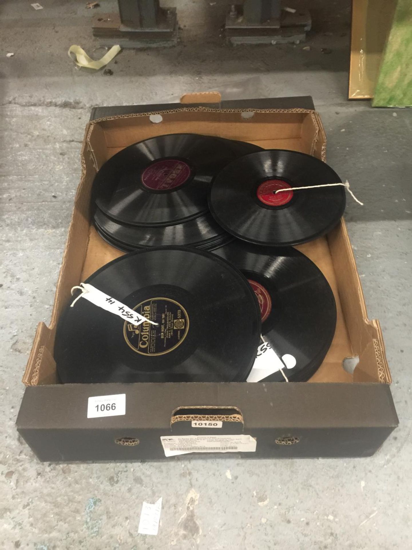 A QUANTITY OF 78RPM SHELLAC RECORDS