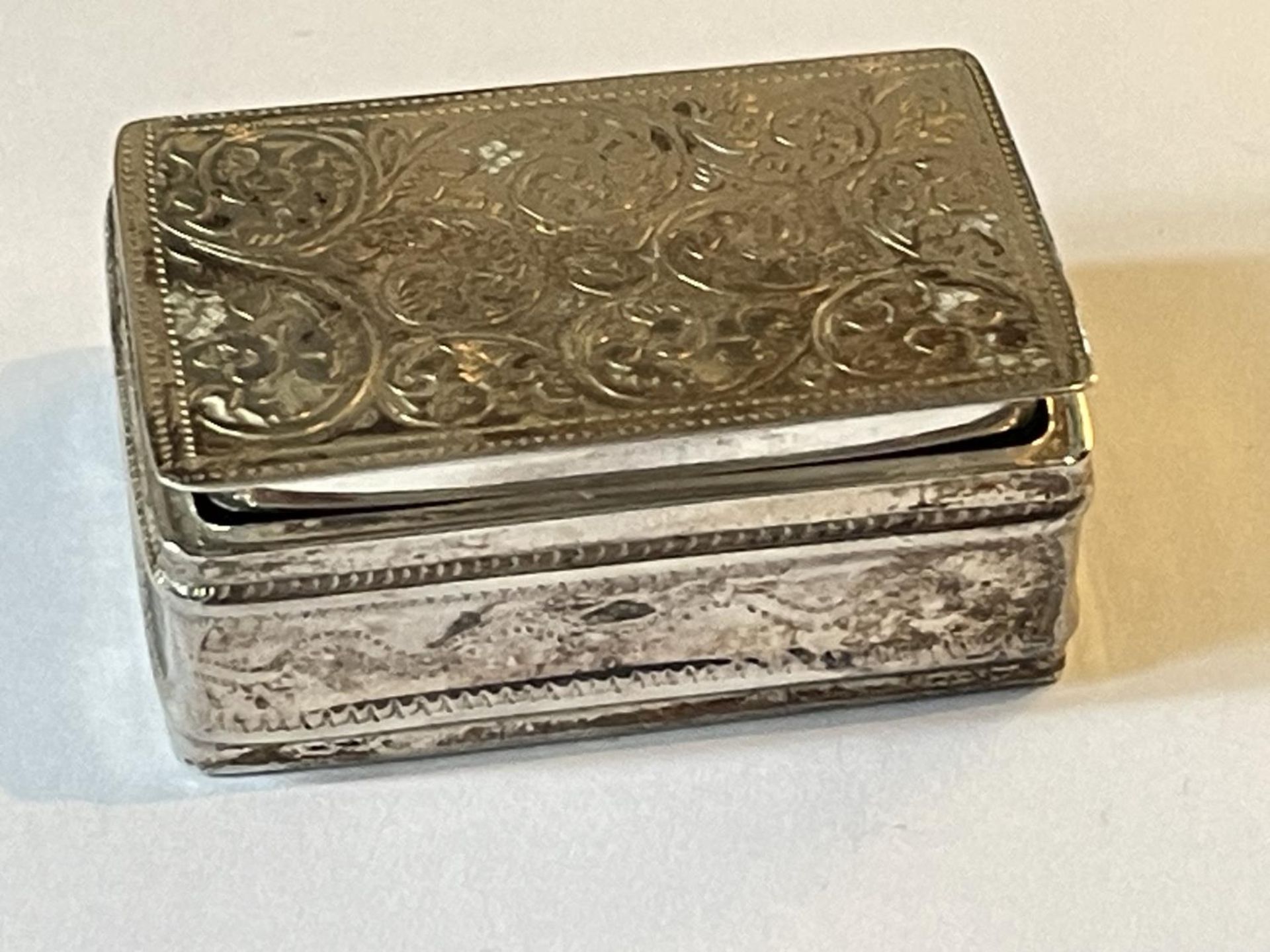 A SILVER PILL BOX