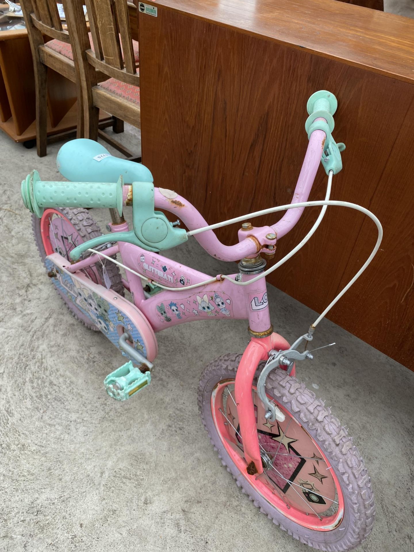 A CHILDS GLITTERATI BIKE - Image 3 of 3