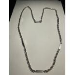 A HEAVY SILVER ROPE AND BLOCK CHAIN NECKLACE