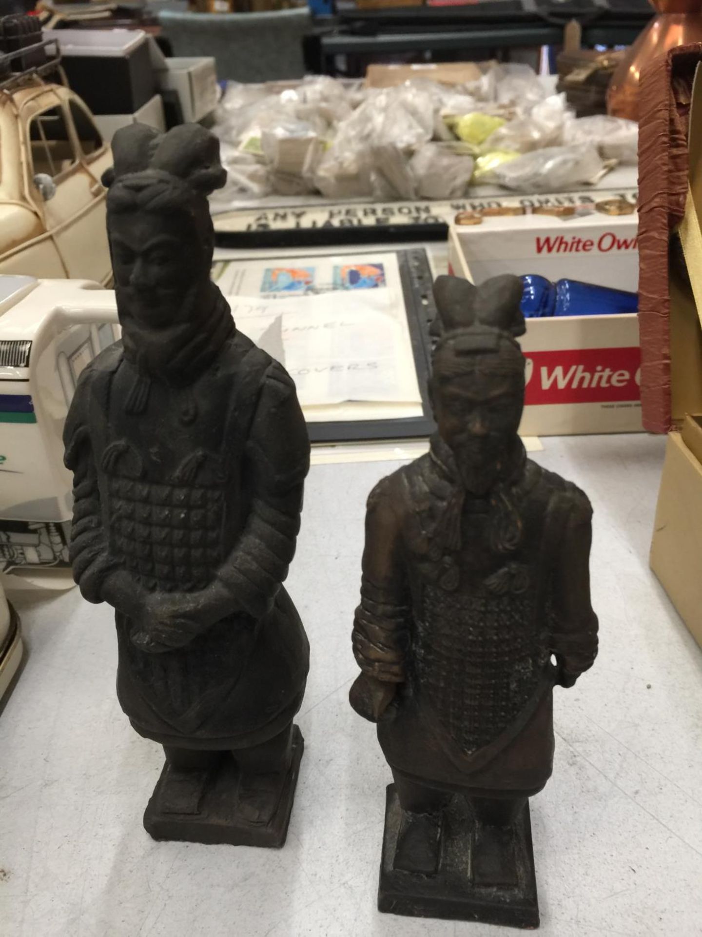 SIX ORIENTAL TERRACOTTA ARMY STYLE FIGURES - Image 3 of 4
