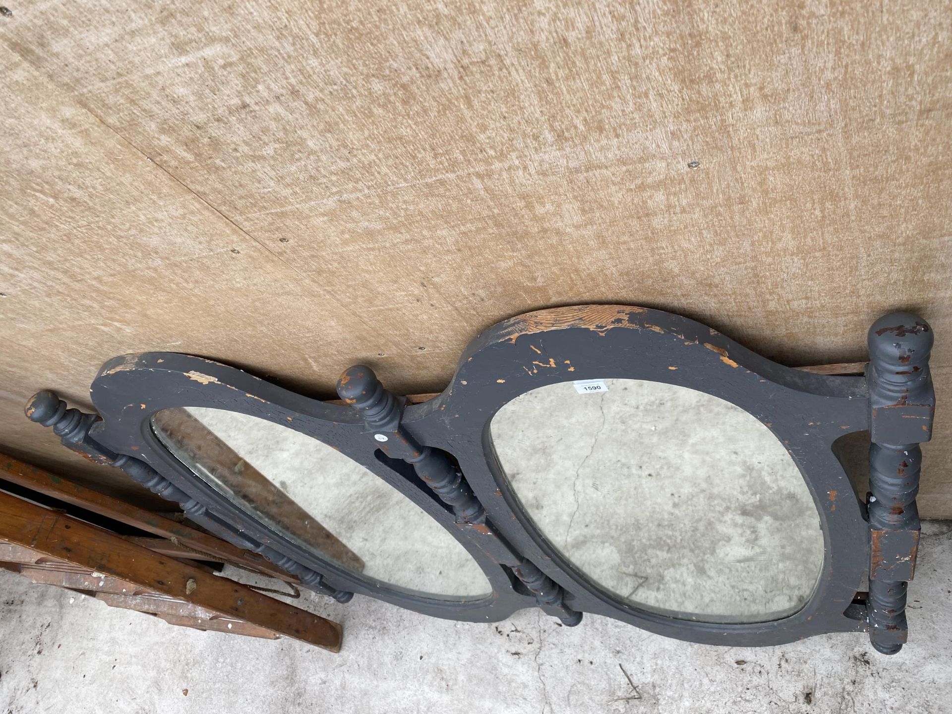 A VINTAGE WOODEN DOUBLE OVAL WALL MIRROR - Image 3 of 6