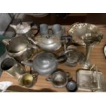 A LARGE QUANTITY OF PEWTER AND SILVER PLATED ITEMS TO INCLUDE TEAPOTS, TANKARDS, JUGS, ETC