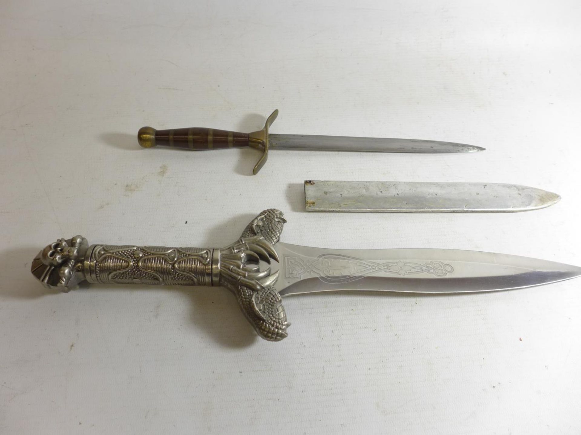 A FANTASY KNIFE, 24CM DOUBLE EDGED BLADE, LENGTH 42CM, FURTHER KNIFE, 22CM BLADE, LENGTH 34CM(2) - Image 3 of 4