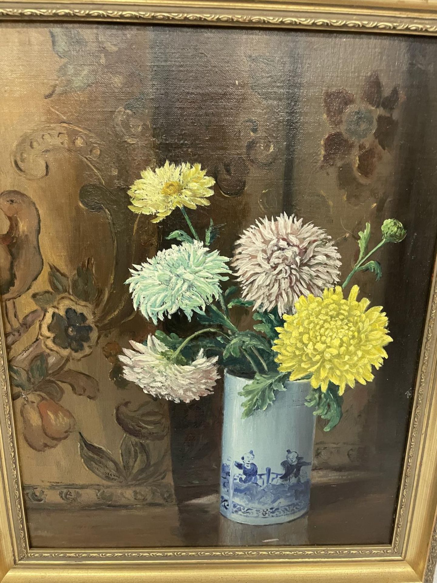 A 20TH CENTURY CHRYSANTHEMUMS IN AN ORIENTAL VASE, OIL ON PANEL, INDISTINCTLY SIGNED, 43CM X 34CM, - Image 2 of 4