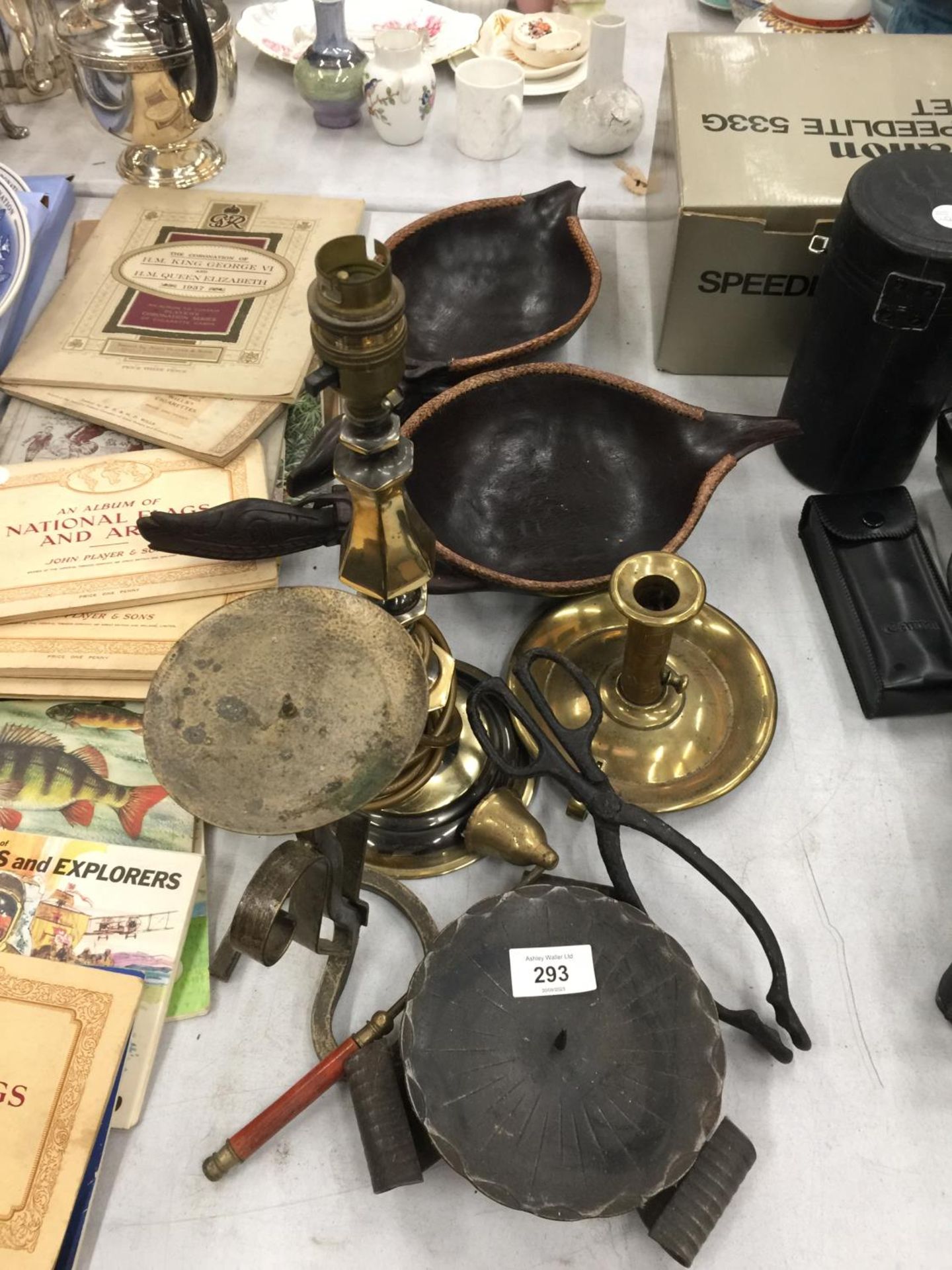 A MIXED LOT TO INCLUDE A BRASS CANDLESTICK AND TWO OTHERS, CANDLE SNUFFER, ETC.,