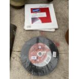 AN ASSORTMENT OF METAL CUTTING DISCS AND WOOD CUTTING SAW BLADES ETC