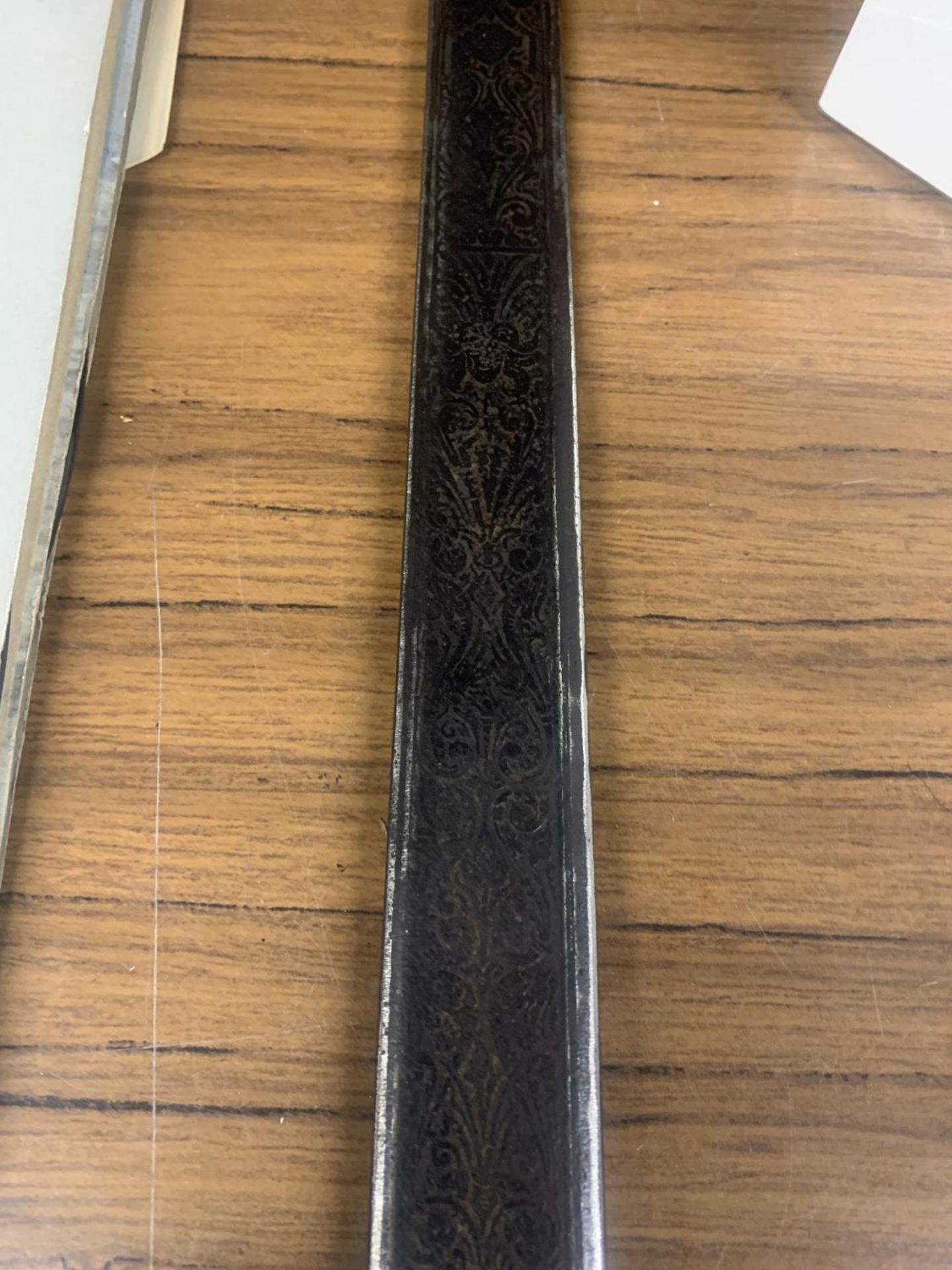 A SPANISH ENGRAVED SWORD - Image 3 of 3
