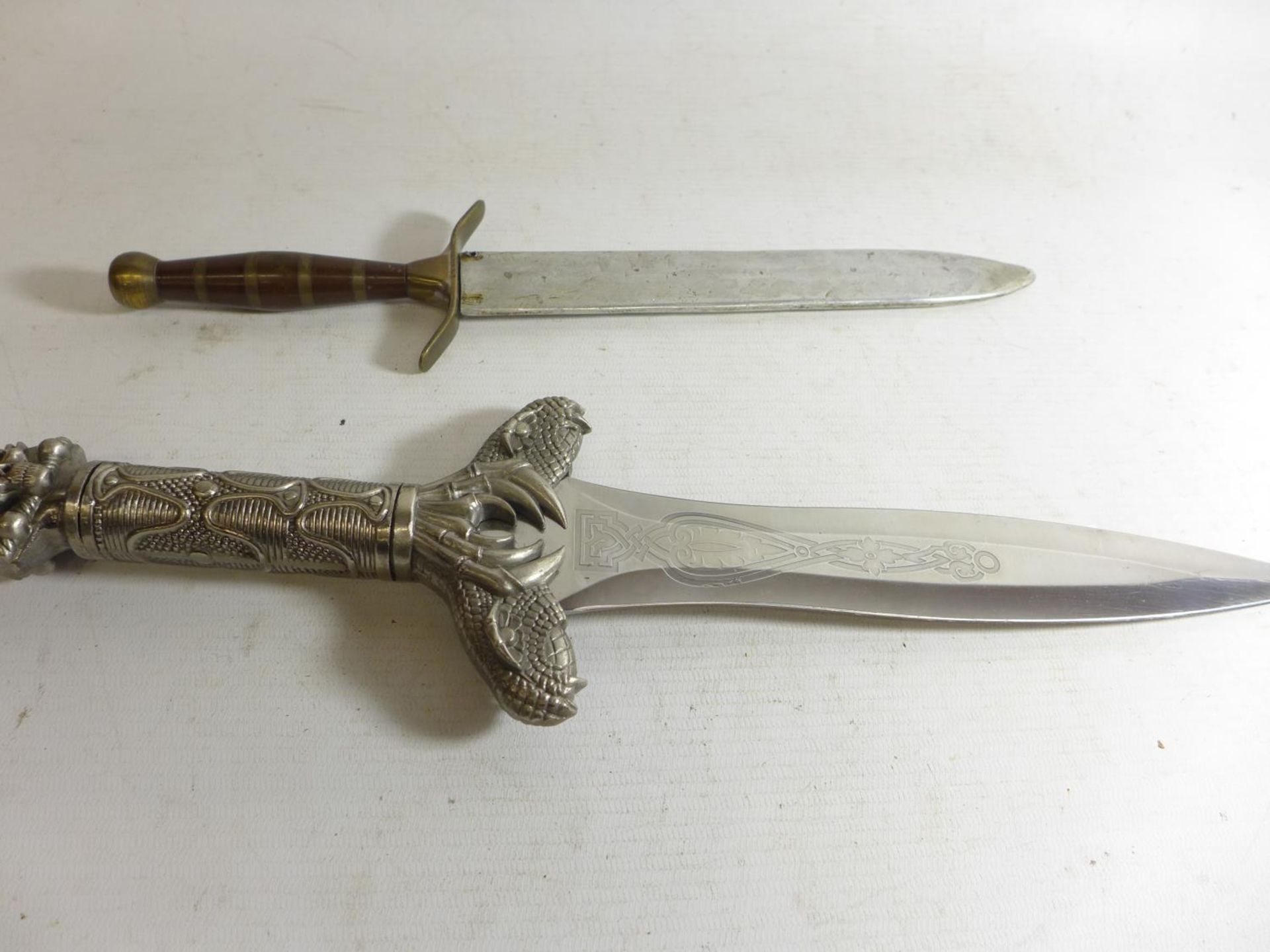A FANTASY KNIFE, 24CM DOUBLE EDGED BLADE, LENGTH 42CM, FURTHER KNIFE, 22CM BLADE, LENGTH 34CM(2) - Image 4 of 4