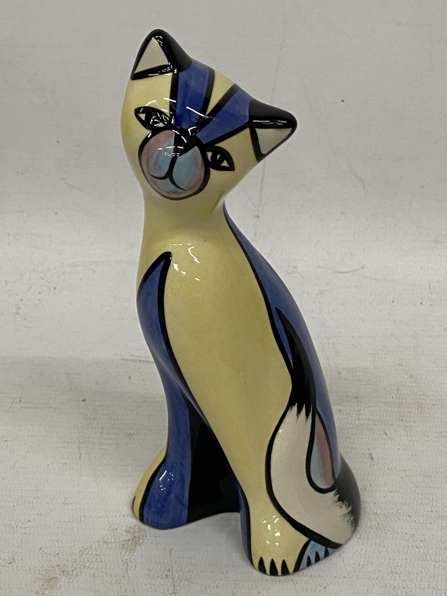 A LORNA BAILEY ANDY CAT FIGURE