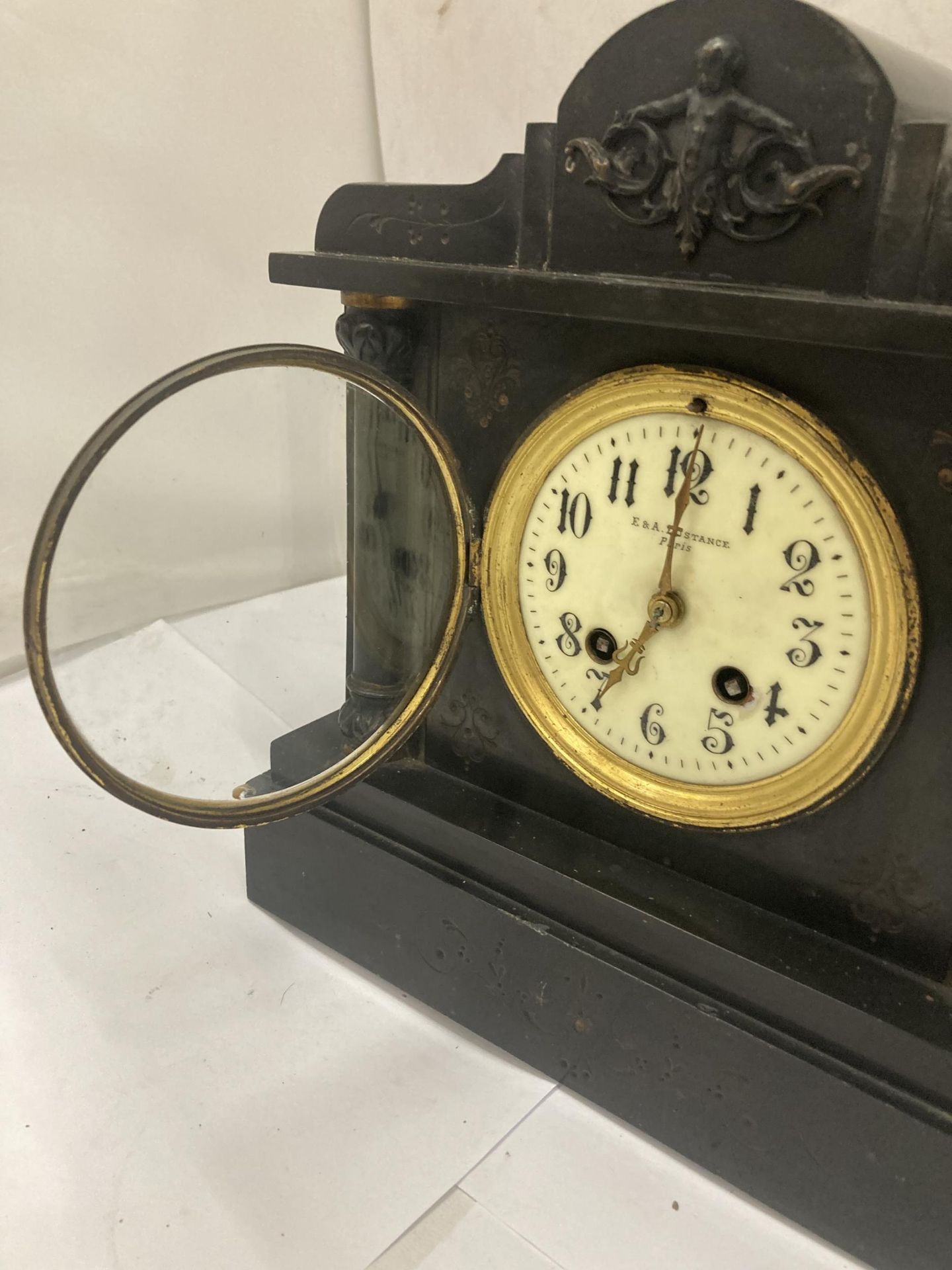A VICTORIAN FRENCH E&A EUSTANCE, PARIS CHIMING MANTLE CLOCK - Image 3 of 6