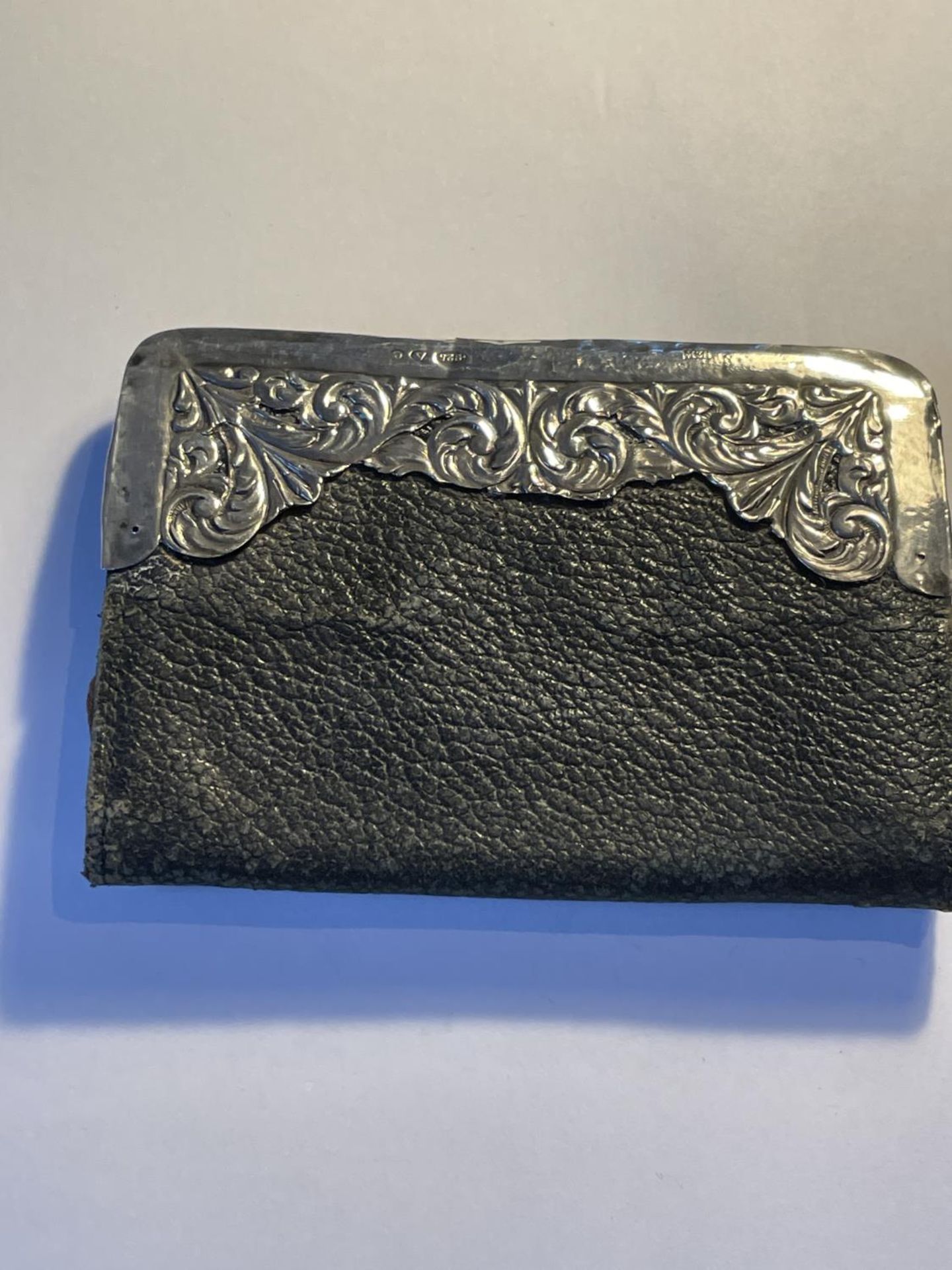 A VINTAGE MARKED 925 SILVER AND LEATHER PURSE