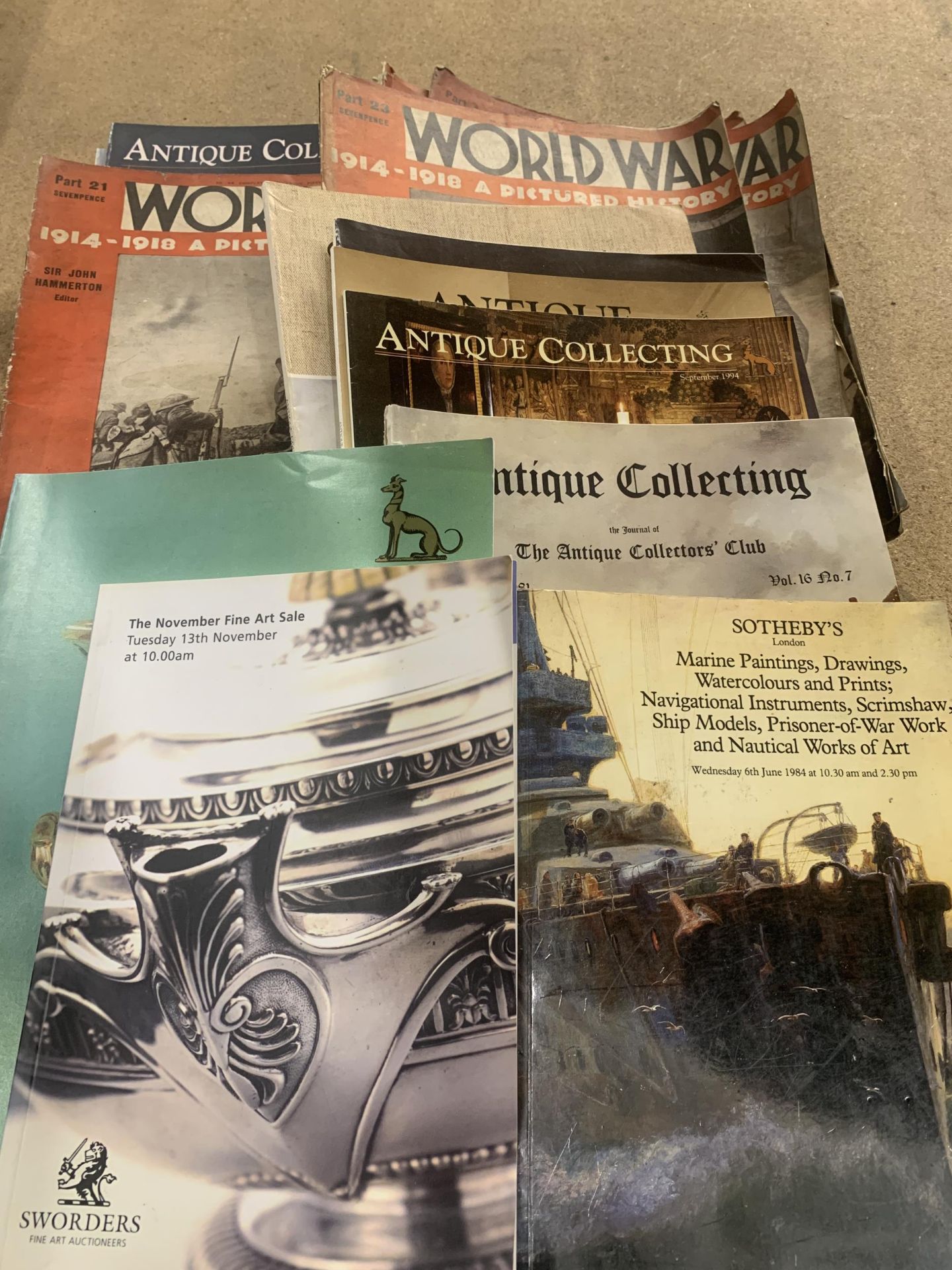 A GROUP OF WORLD WAR I 1914-1918 MAGAZINES AND ANTIQUE COLLECTING BOOKLETS - Image 2 of 2