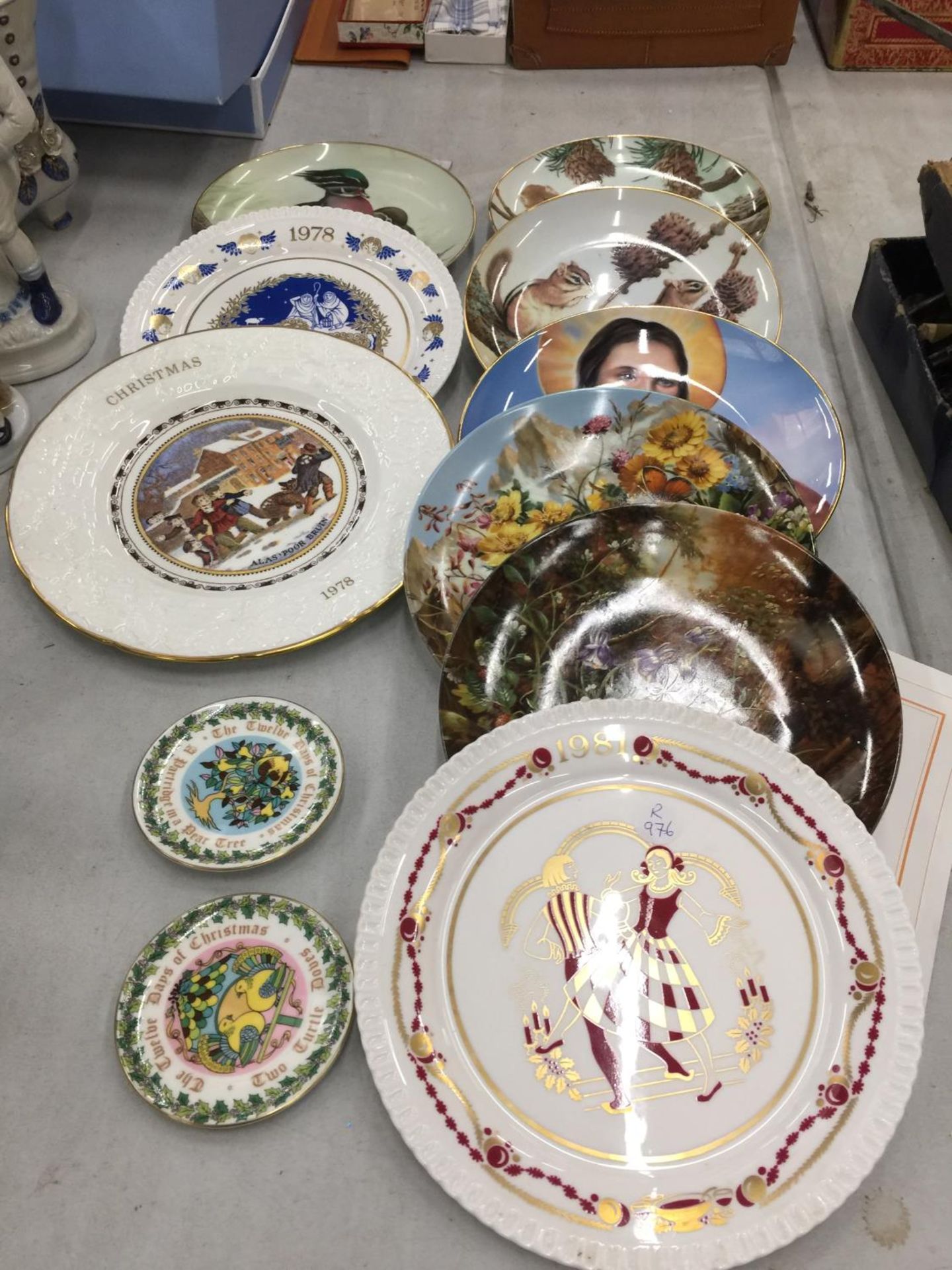 A COLLECTION OF CABINET PLATES