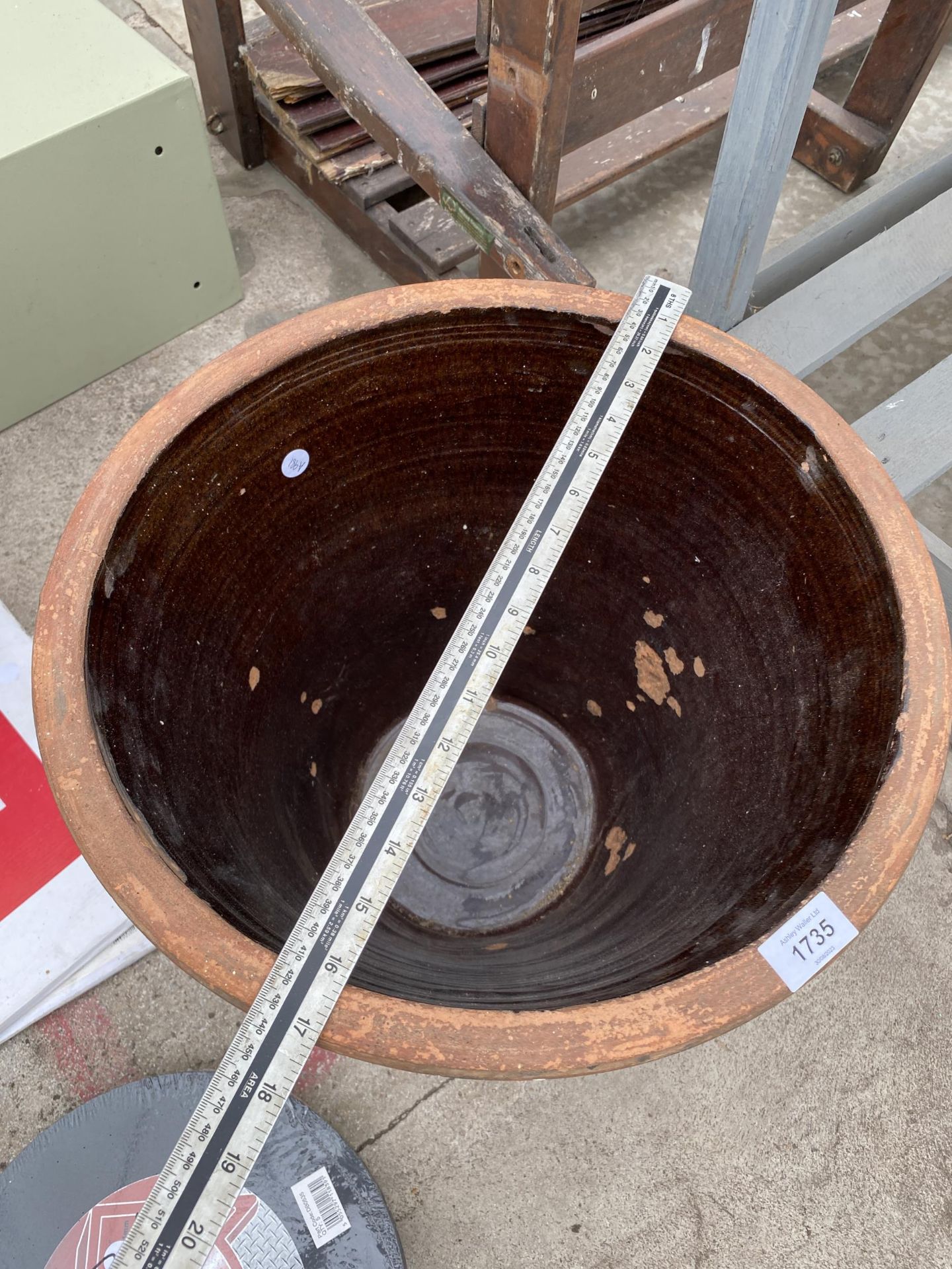 A LARGE BROWN GLAZED TERRACOTTA PLANTER - Image 2 of 2