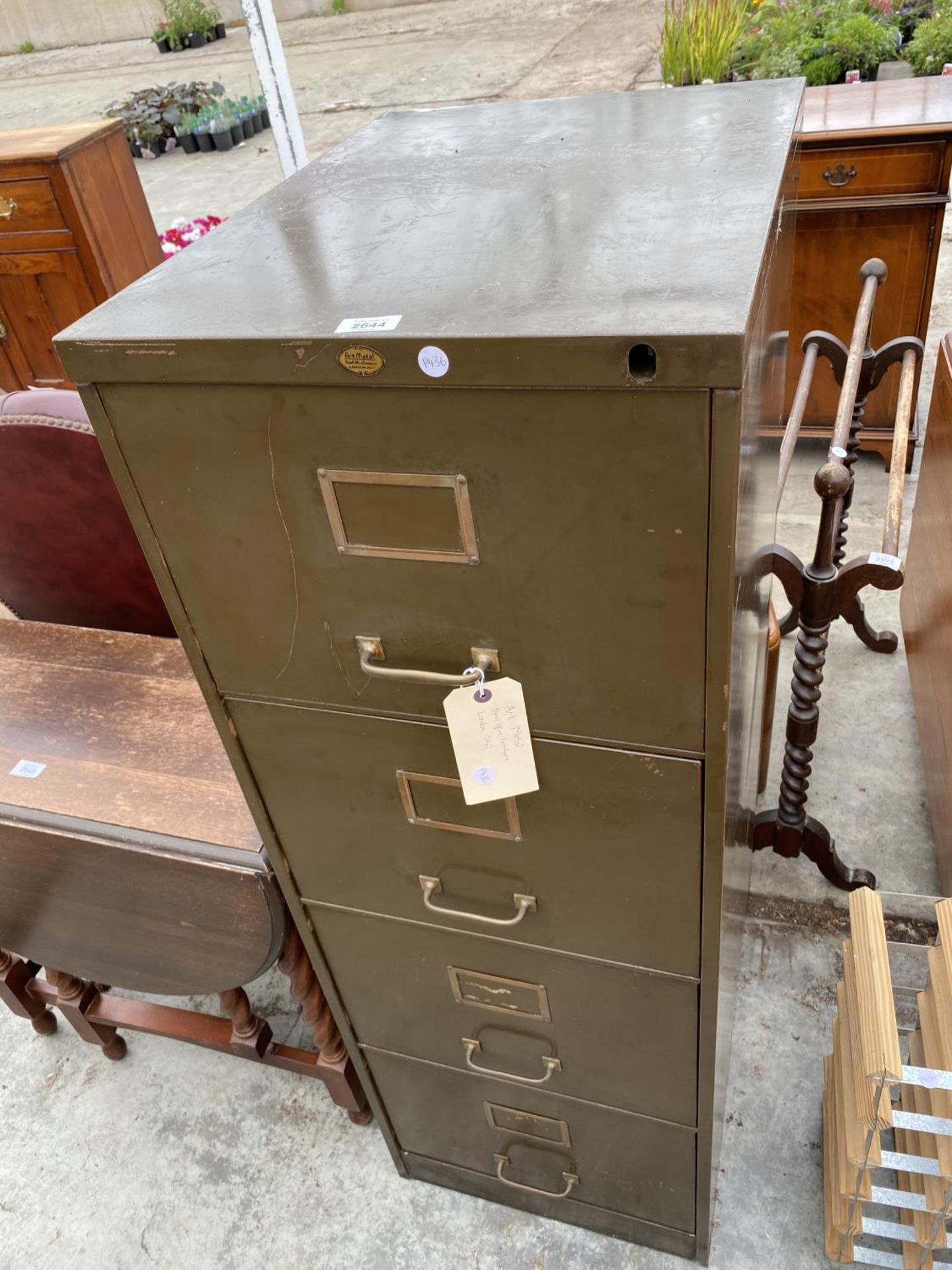 A VINTAGE 'ART METAL, LONDON S.W.1' FOUR DRAWER STEEL FILING CABINET - Image 2 of 4