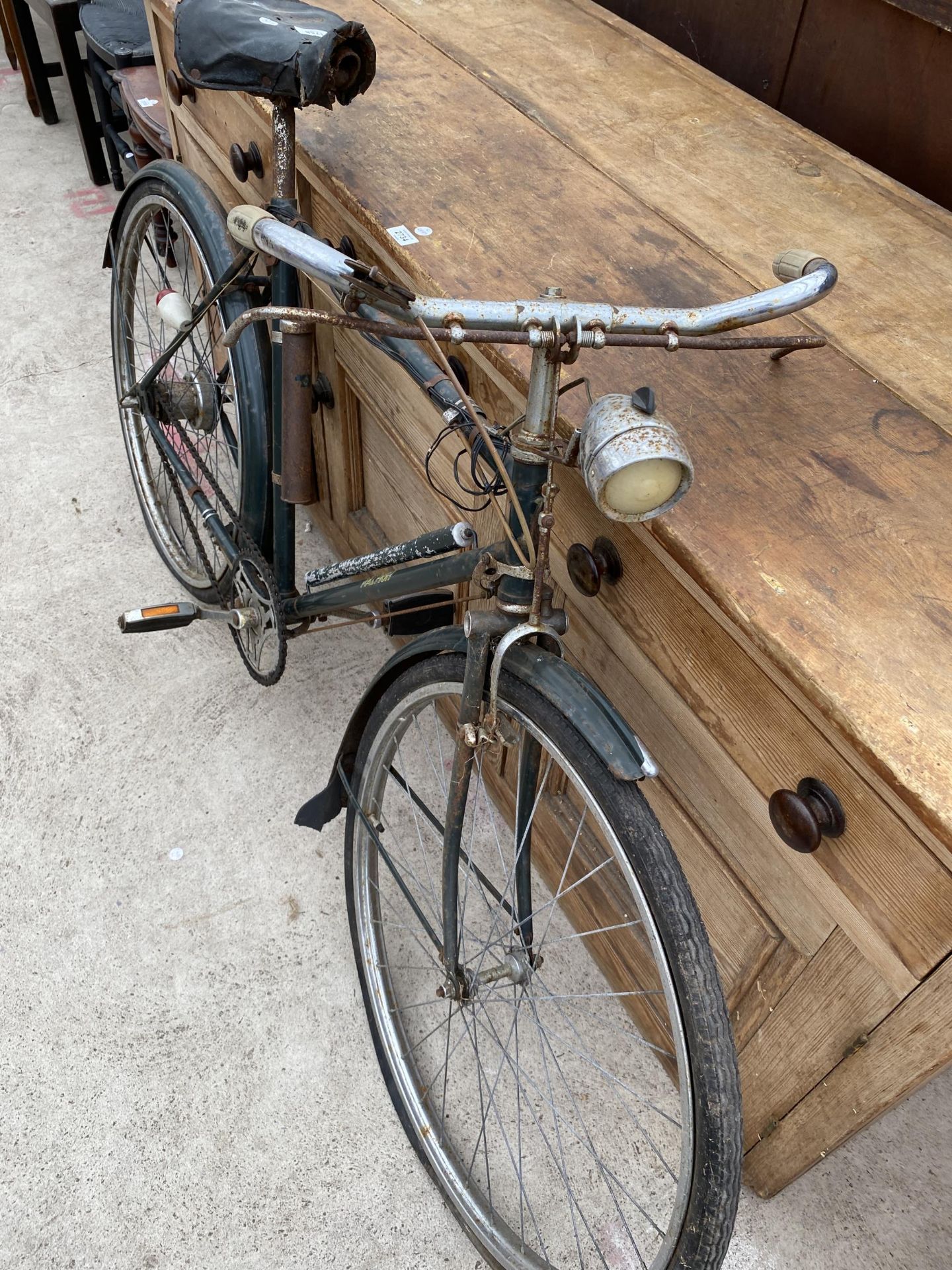 A VINTAGE GENTS RALEIGH BIKE - Image 3 of 3