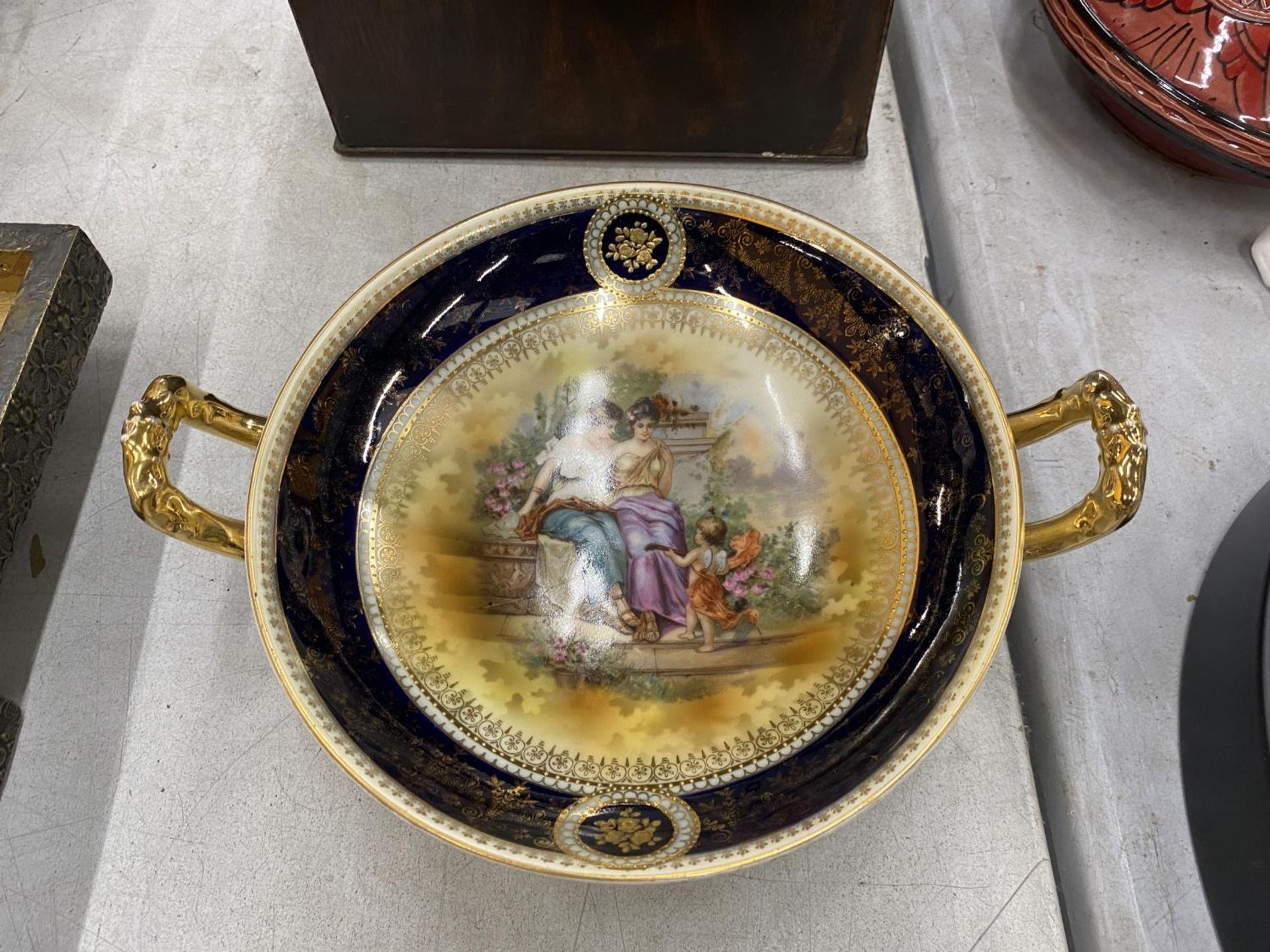 A VINTAGE CHINA TEASET WITH BLUE CROSSED SWORD MARK TO THE BASE (POSSIBLY MEISSEN) TO INCLUDE A - Image 2 of 8