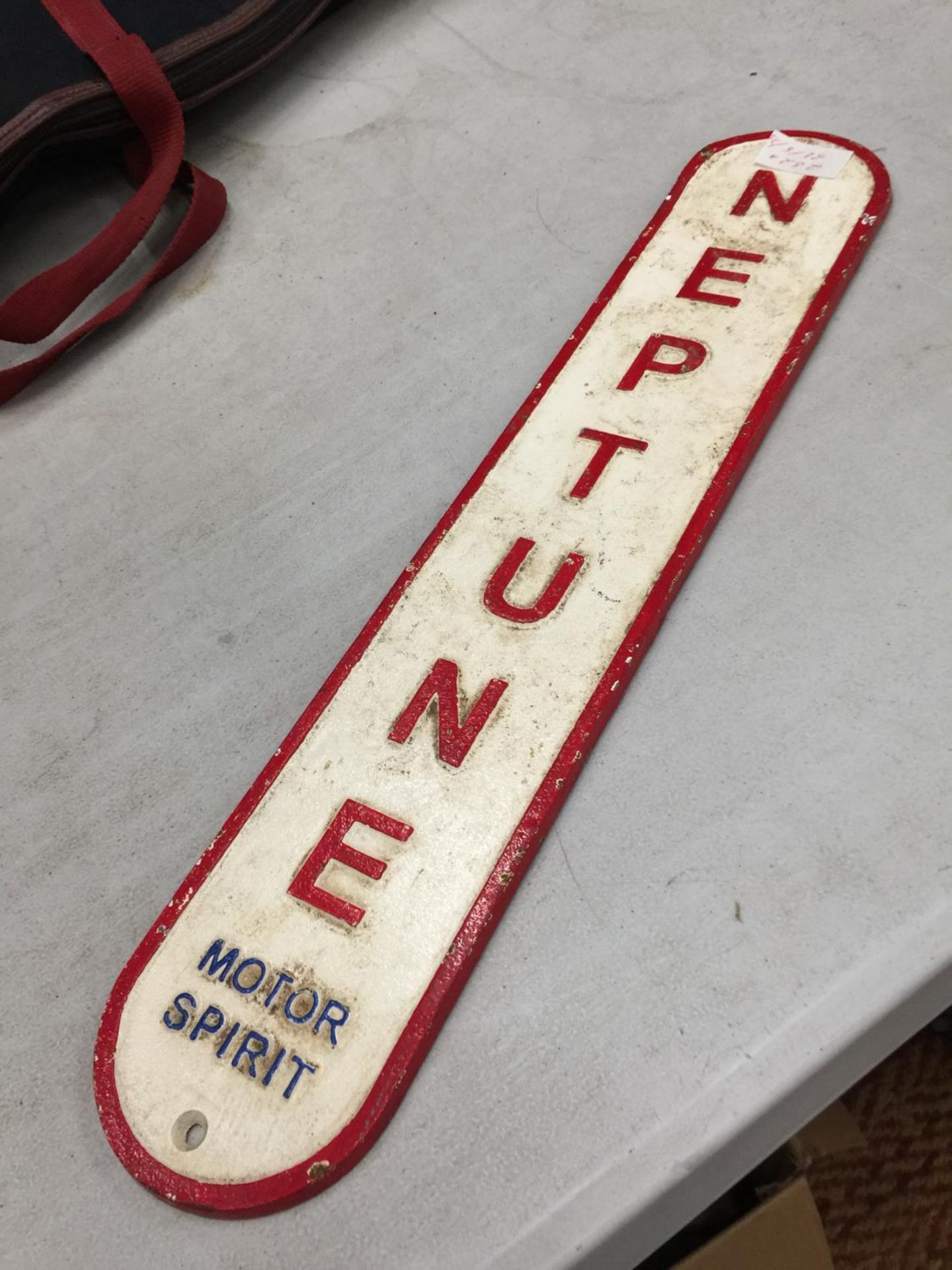 A CAST IRON NEPTUNE MOTOR SPORT SIGN - Bild 2 aus 2