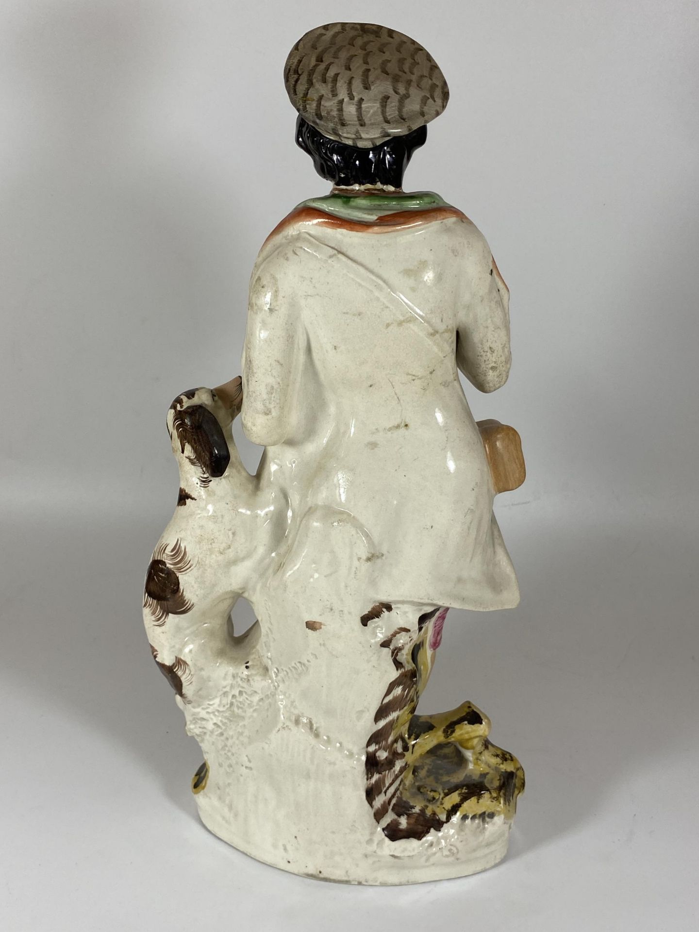 AN ANTIQUE STAFFORDSHIRE FIGURE OF A GENTLEMAN WITH SPANIEL, HEIGHT 38CM - Image 3 of 5
