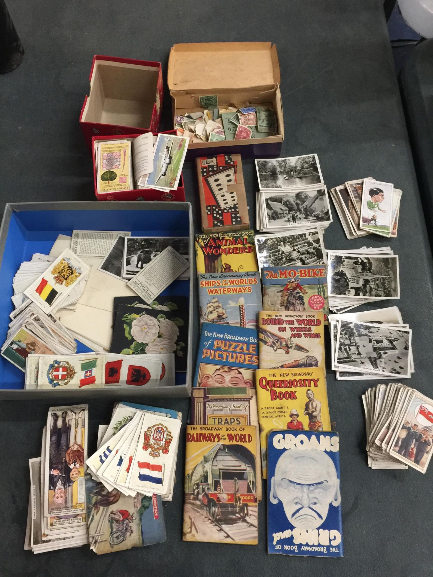 A COLLECTION OF VINTAGE BROADWAY BOOKS, CIGARETTE CARDS, LOOSE STAMPS ETC