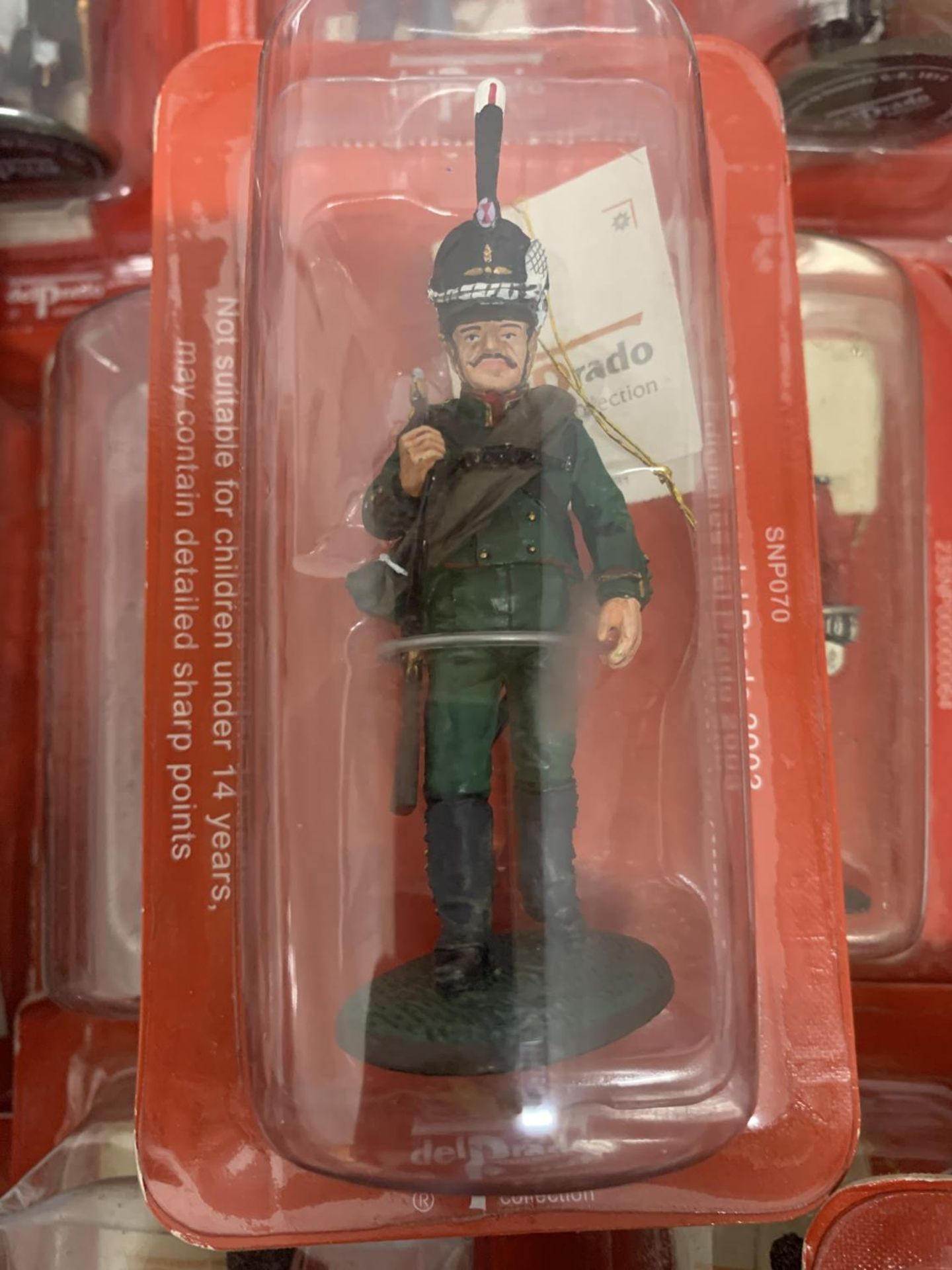 A LARGE COLLECTION OF DEL PRADO MILITARY FIGURES IN BLISTER PACKS - Image 2 of 8