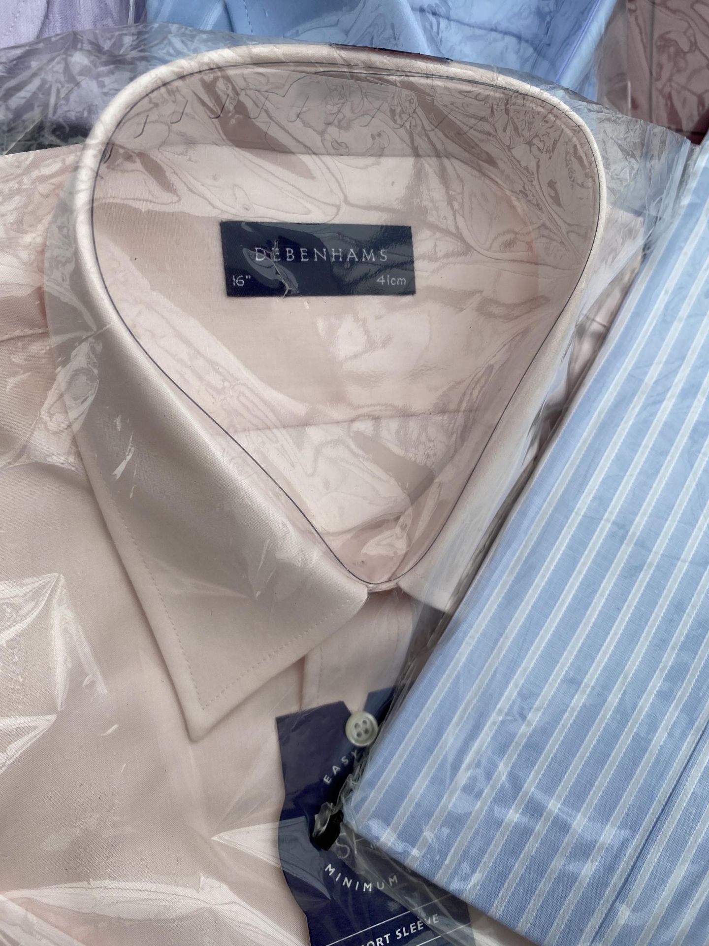 AN ASSORTMENT OF NEW AND PACKAGED MENS SHIRTS - Image 3 of 4