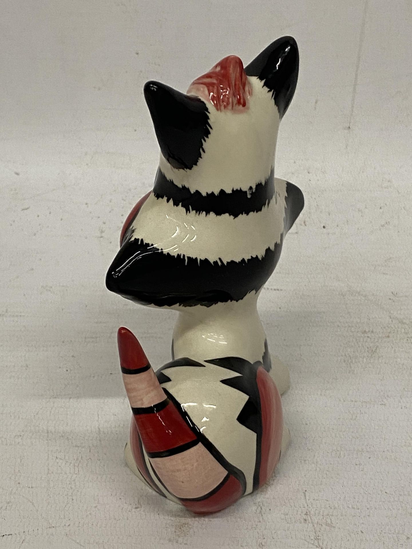 A LORNA BAILEY KATRINA CAT FIGURE - Image 3 of 4