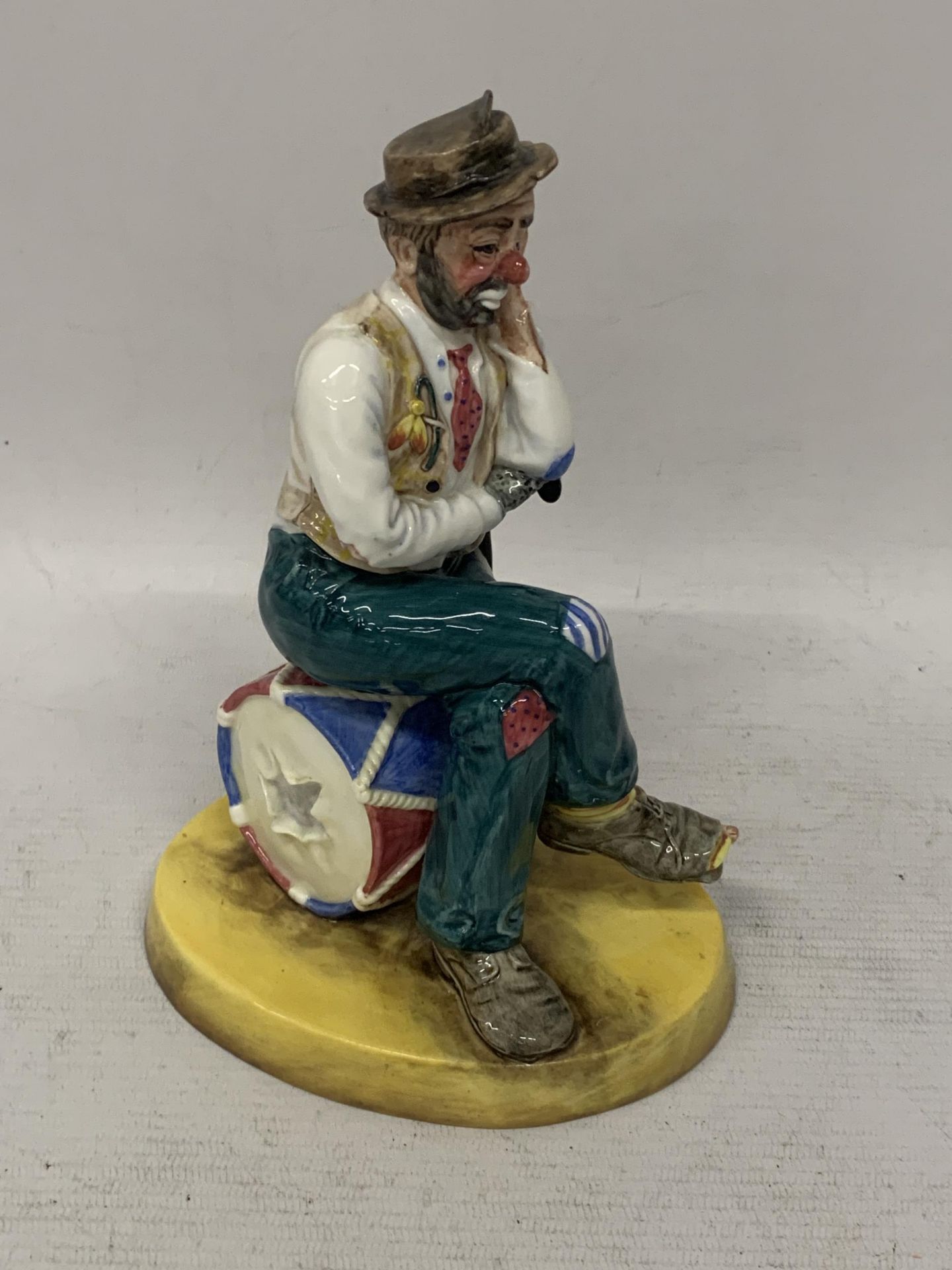 A COALPORT CAVALCADE OF CLOWNS 'WOEFUL TRAMP' FIGURE