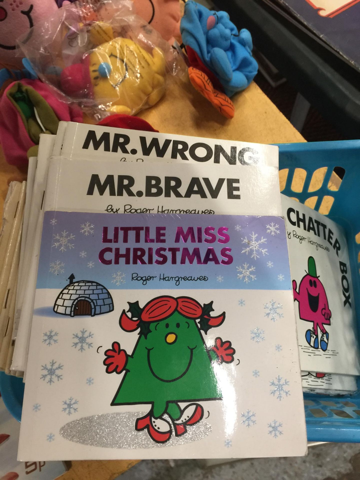 A COLLECTION OF MR MEN SOFT TOYS AND BOOKS - Image 3 of 3