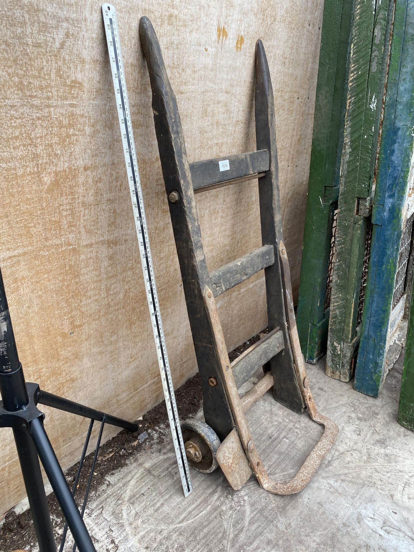 A VINTAGE WOODEN AND METAL SACK TRUCK - Image 2 of 2