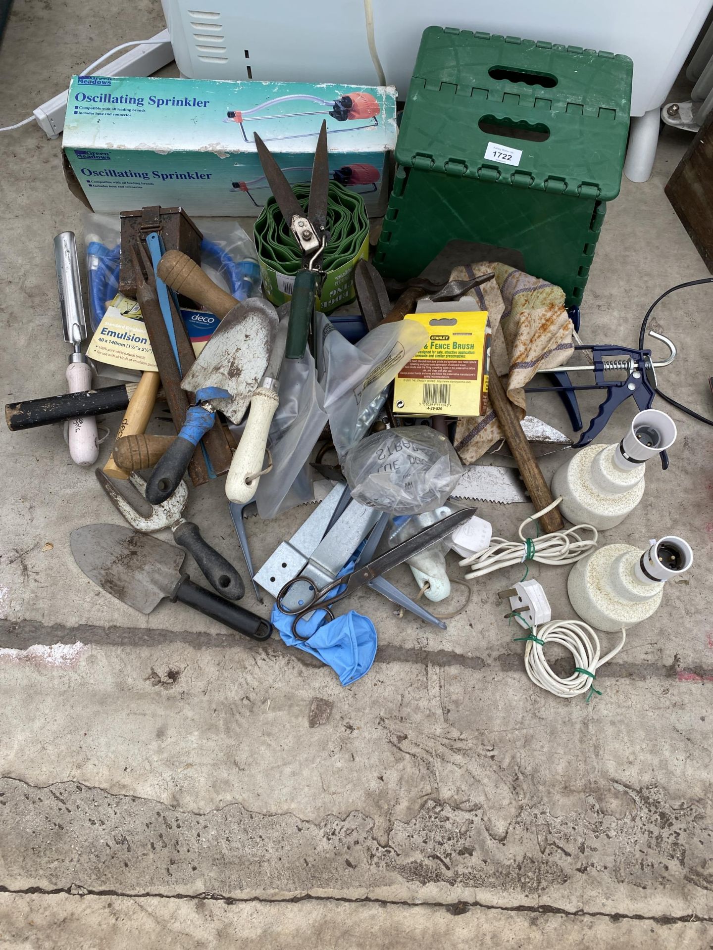 AN ASSORTMENT OF TOOLS TO INCLUDE FILES, SHEARS AND SAWS ETC