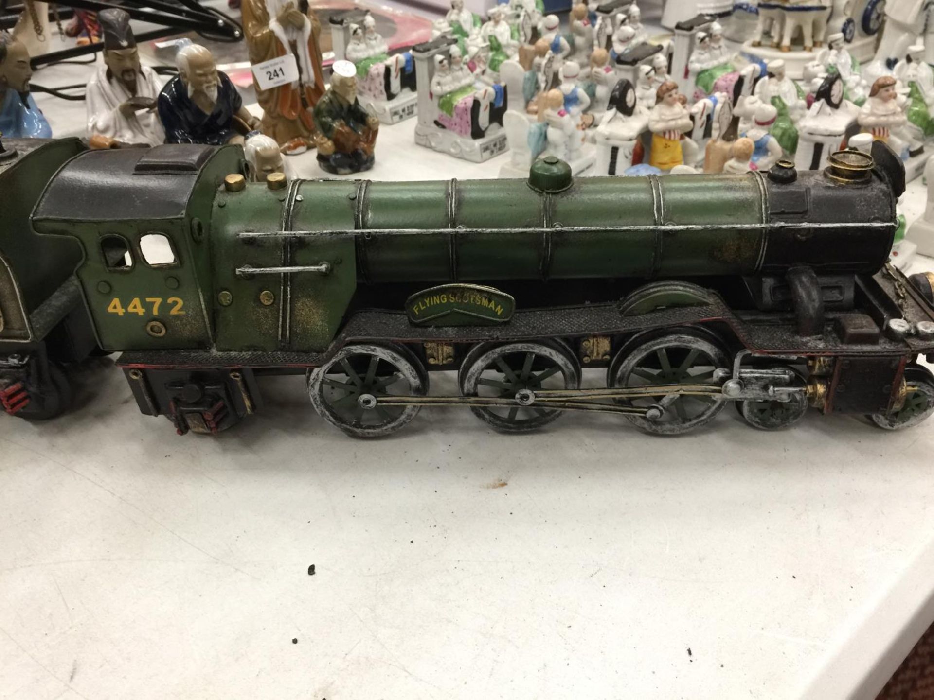 A LARGE TIN PLATE FLYING SCOTSMAN AND TENDER - Image 2 of 3