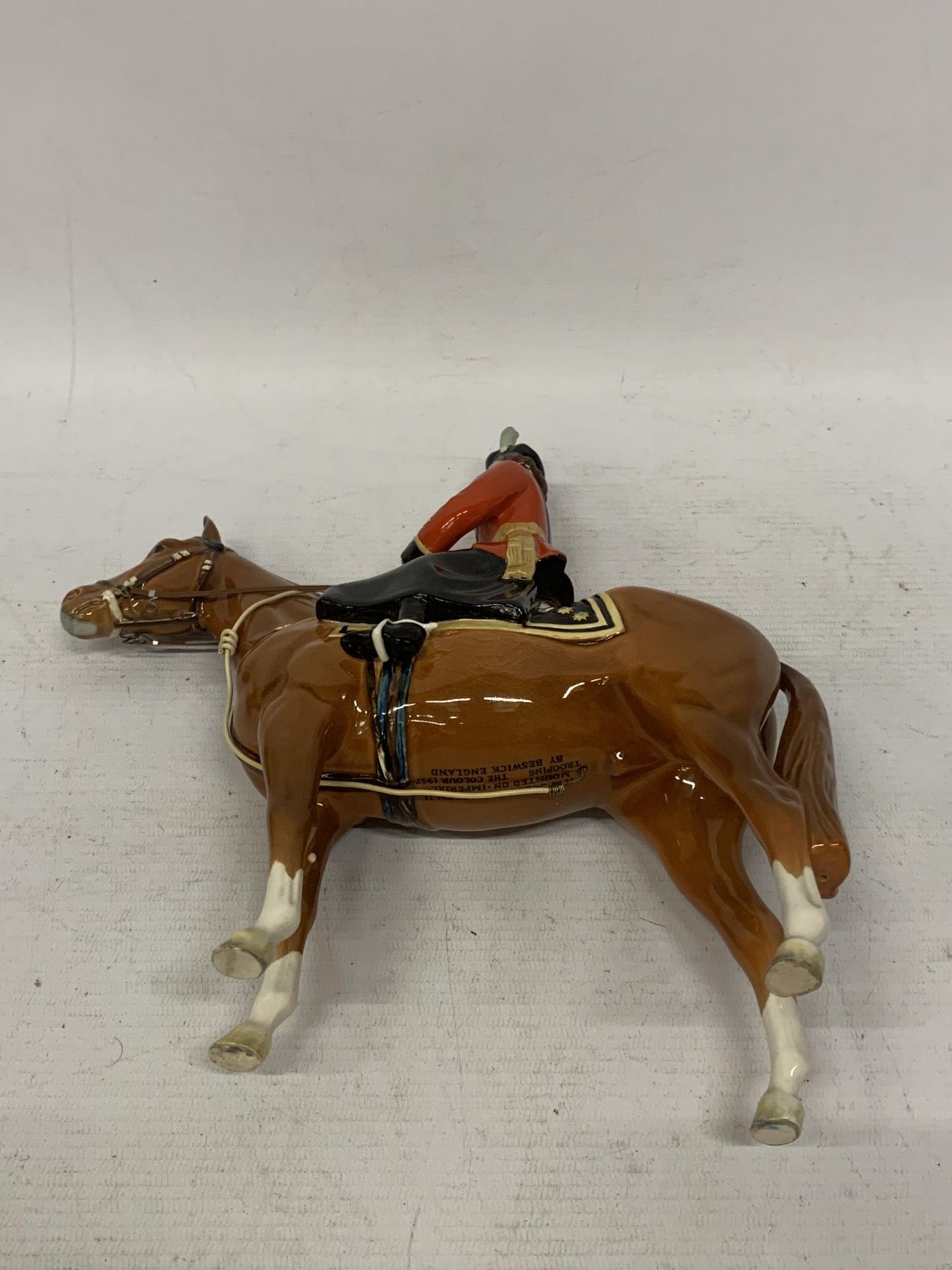 A BESWICK QUEEN ELIZABETH II ON IMPERIAL TROOPING THE COLOUR 1957 NO.1546 - Image 3 of 3