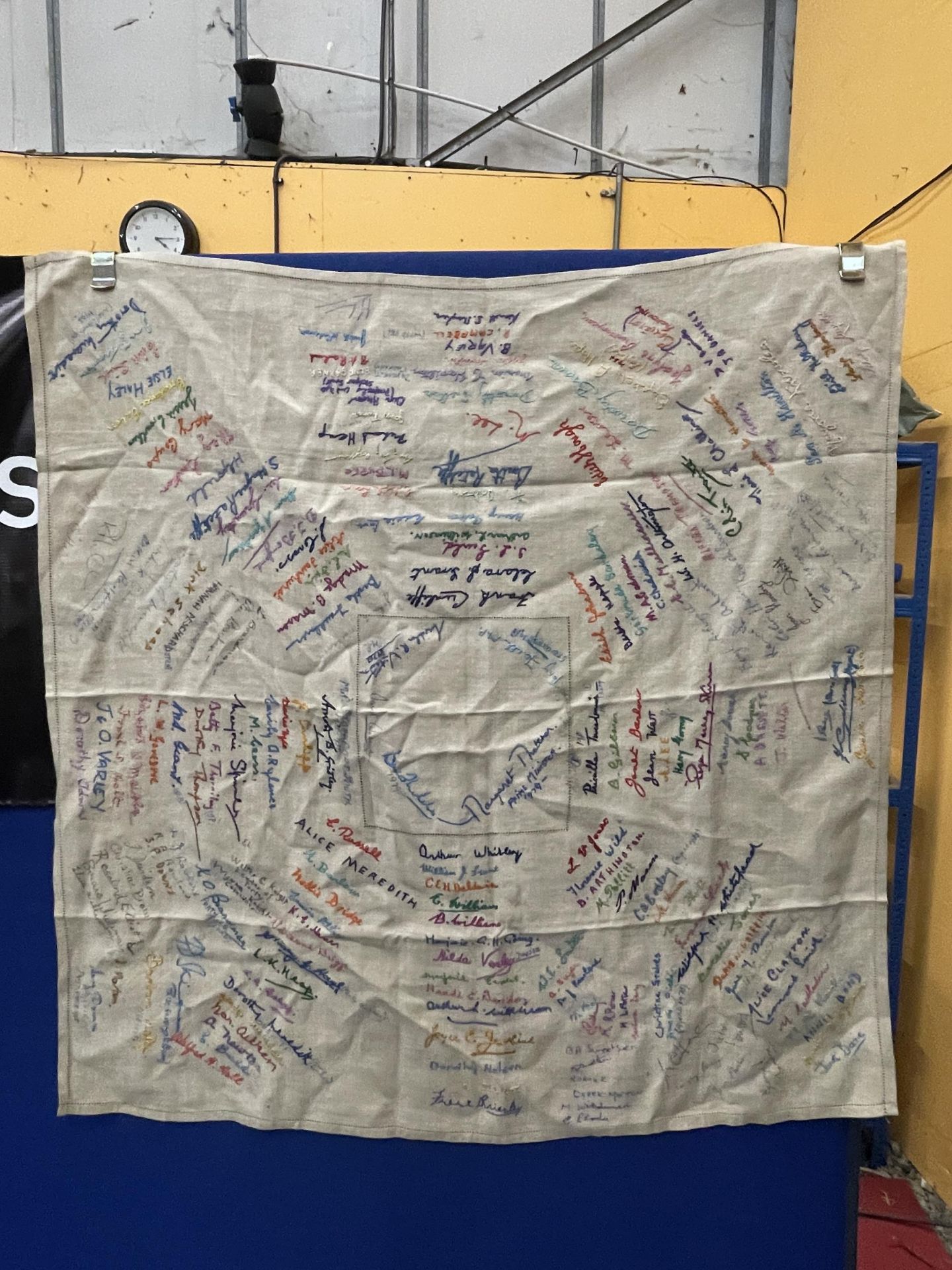 A LARGE VINTAGE CLOTH WITH SIGNATURES AND EMBROIDERED NAMES INCLUDING MARGARET THATCHER