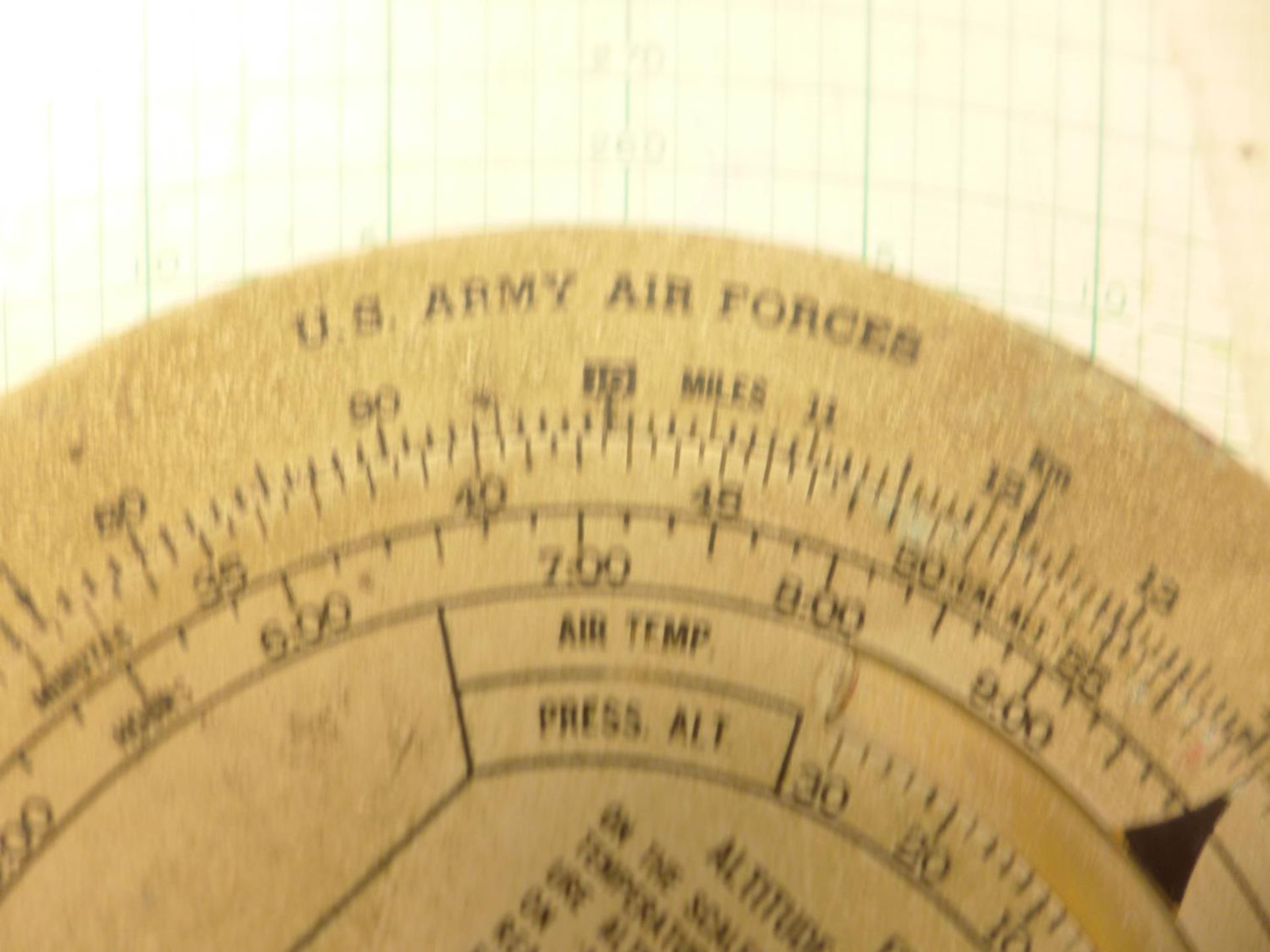 A U.S. AIRFORCE CASED COMPUTER AERIAL DEAD RECKONER TYPE E6B - Image 2 of 4