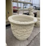 AN AS NEW EX DISPLAY CONCRETE LARGE OAKLEAF TUB *PLEASE NOTE VAT TO BE PAID ON THIS ITEM*