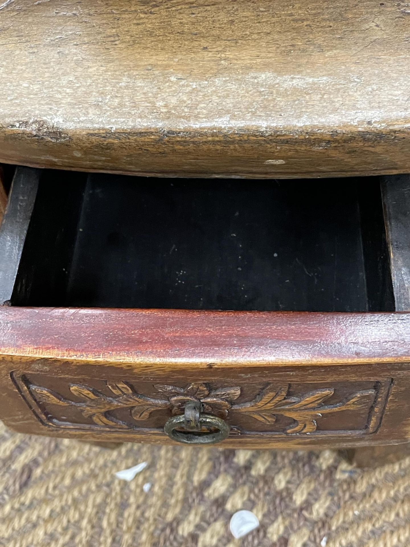 A VINTAGE CHINESE CARVED HARDWOOD CHILD'S ARMCHAIR WITH LOWER DRAWER TO SEAT, HEIGHT 80CM, WIDTH - Image 3 of 6