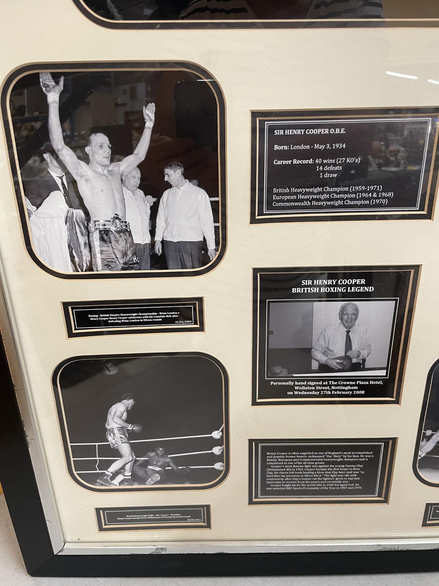 A FRAMED SIR HENRY COOPER O.B.E BOXING MONTAGE WITH SIGNED BOXING GLOVE AND PHOTOS - Image 3 of 4