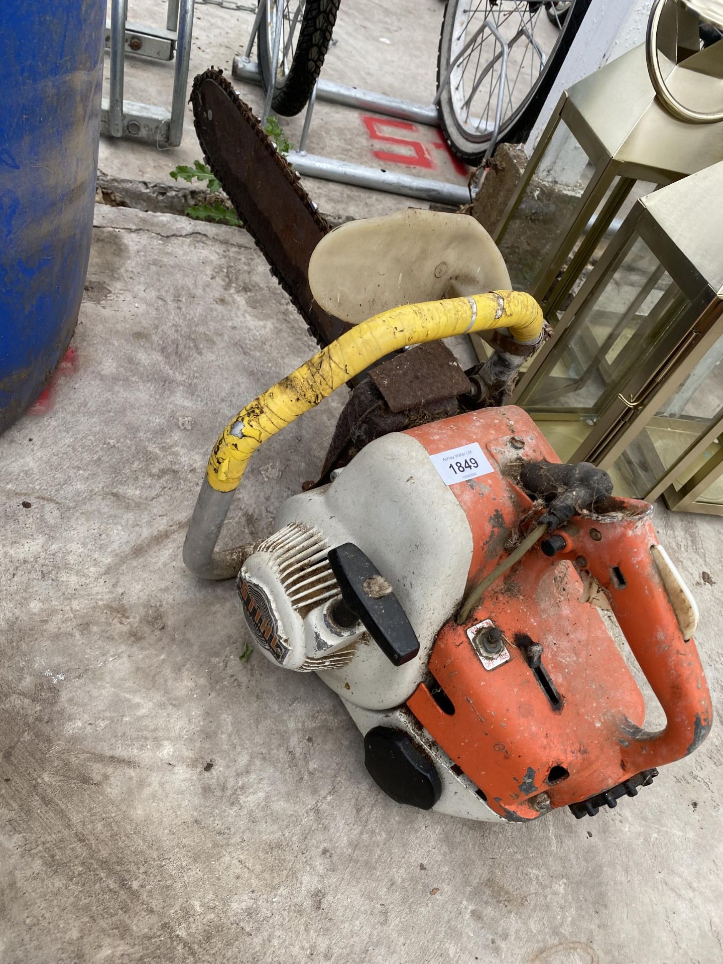 A STIHL 085 PETROL CHAINSAW