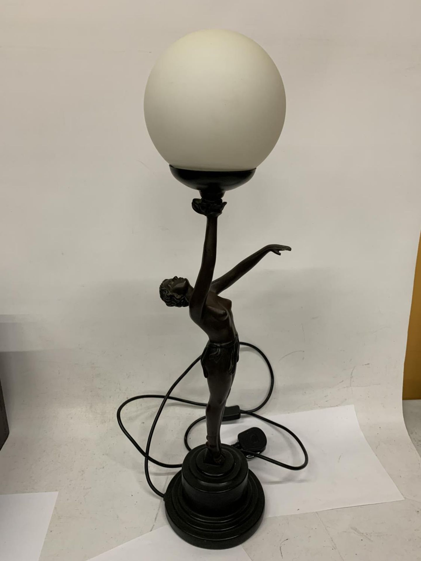 AN ART DECO BRONZE ART LAMP WITH SHADE - "NORA STANDING" - Image 2 of 4