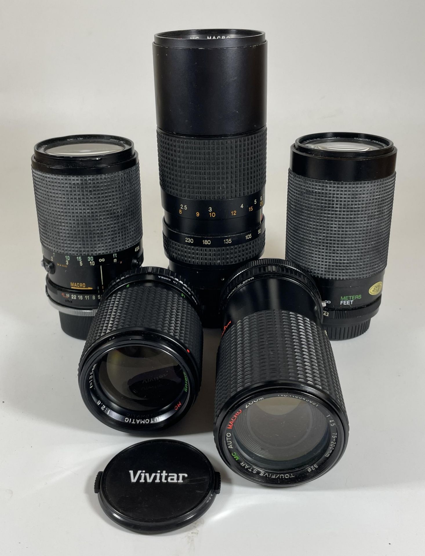 A GROUP OF FIVE VINTAGE CAMERA LENS' - TAMRON BBAR MC, MITSUKI MACRO, VIVITAR MACRO FOCUSING ZOOM,