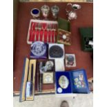 AN ASSORTMENT OF VINTAGE ITEMS TO INCLUDE HALLMARKED SILVER BADGES, A WATERMAN FOUNTAIN PEN AND A