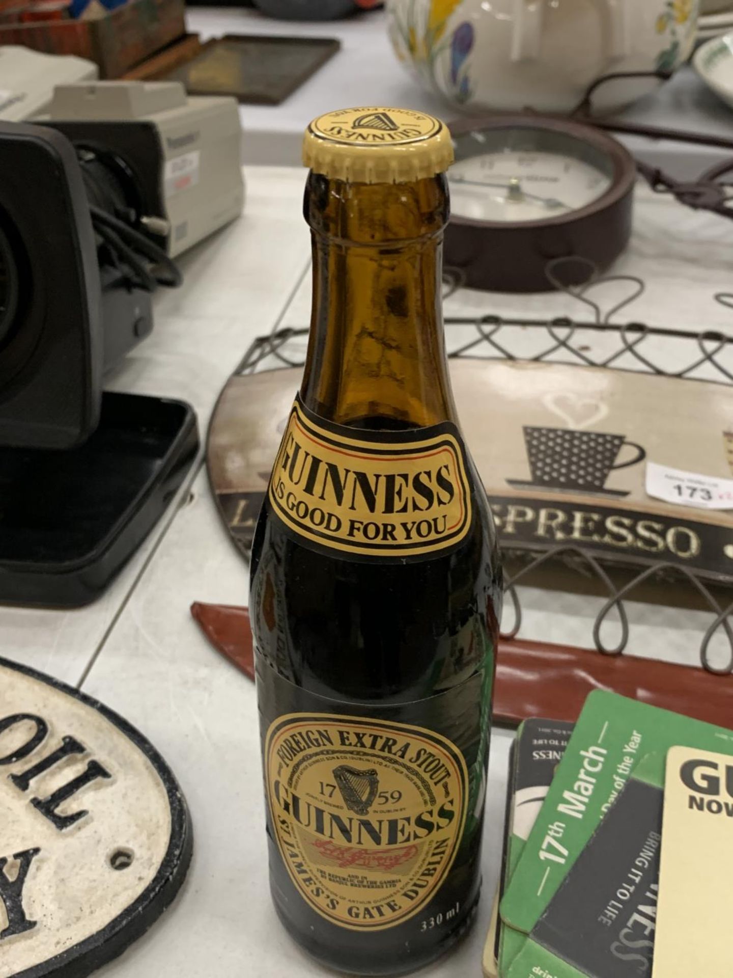 VARIOUS GUINNESS RELATED ITEMS - Image 2 of 4