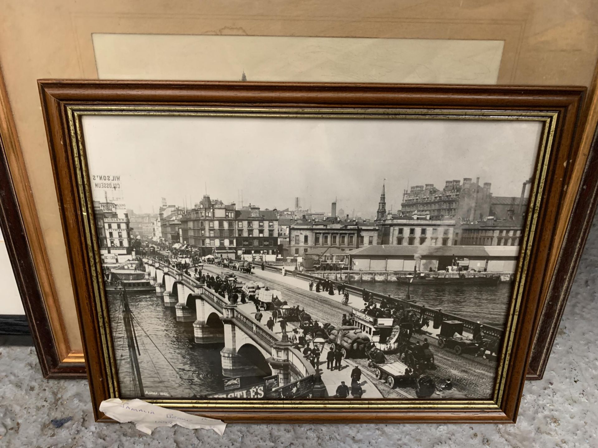 FOUR PICTURES TO INCLUDE A FRAMED AND SIGNED CHARCOAL DRAWING OF TOWER BRIDGE LONDON BY F ROBSON, - Image 4 of 6