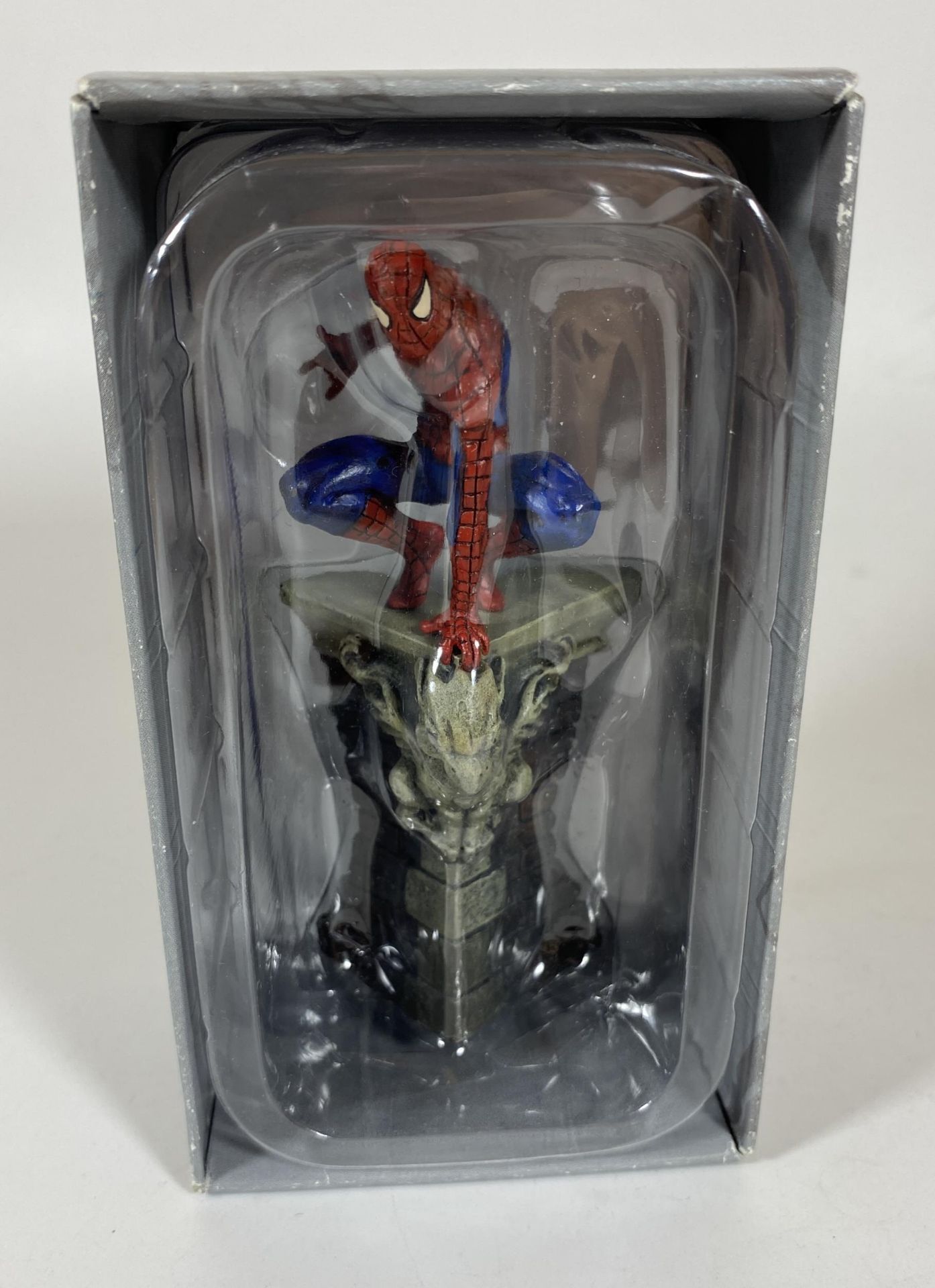 A MARVEL CLASSIC LEAD SPECIAL COLLECTORS FIGURE - SPIDERMAN ON ROOFTOP