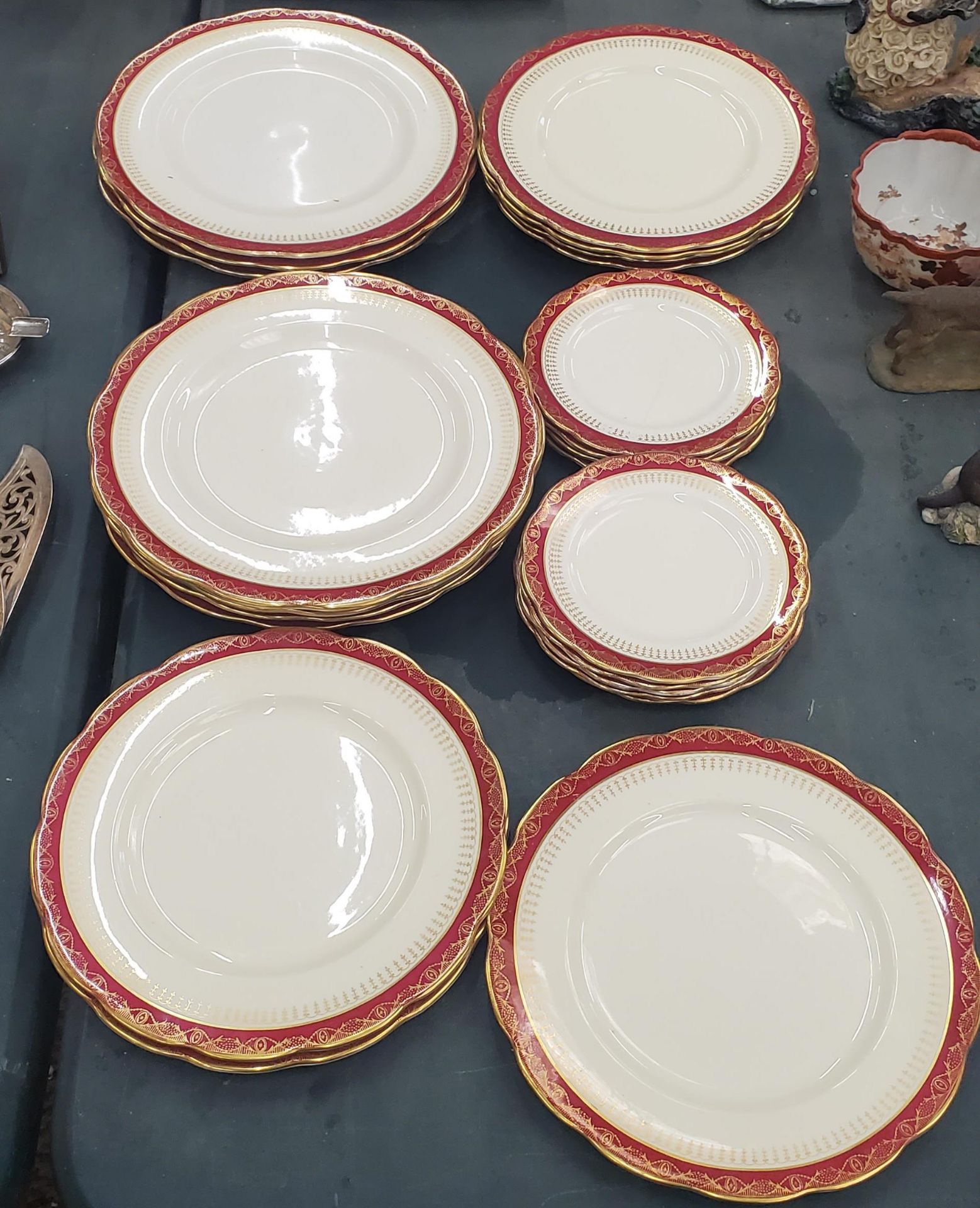 A VINTAGE ROYAL ALBERT BONE CHINA RED AND GILT PART DINNER SERVICE